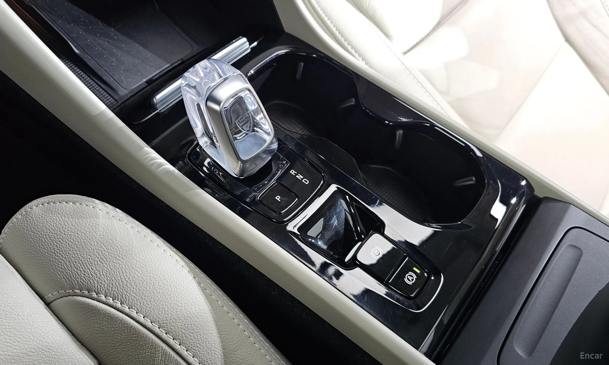 Volvo XC40 превью 9