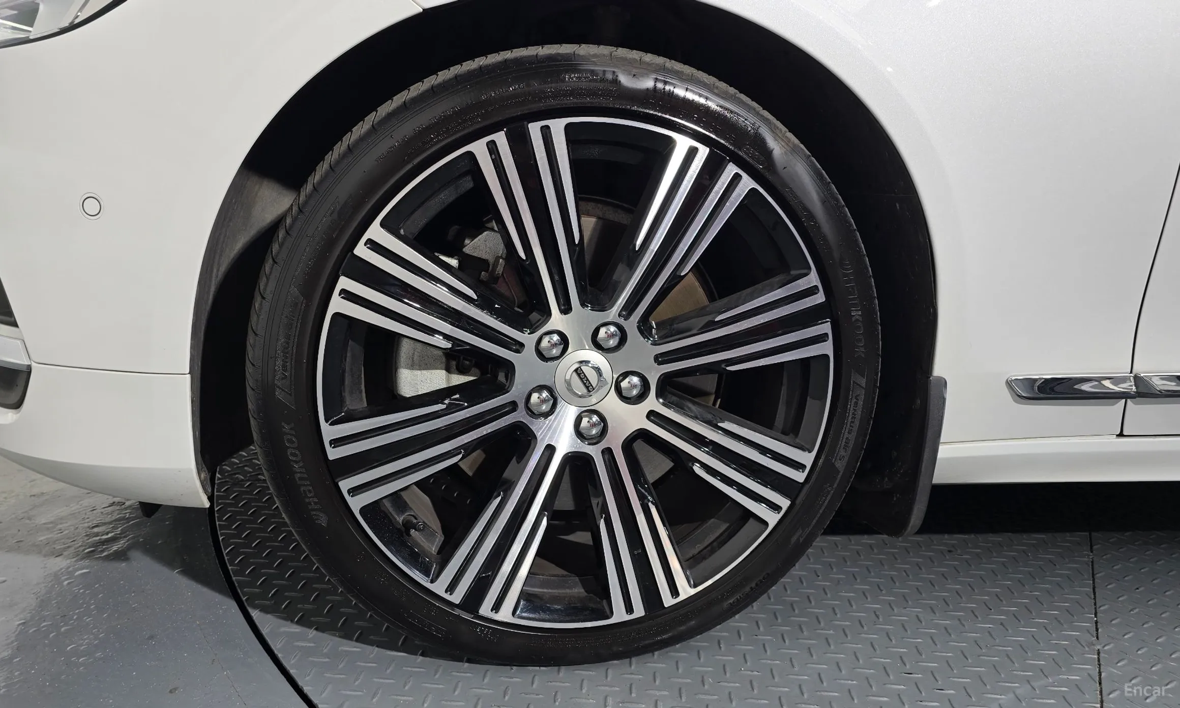 Volvo S90 превью 5