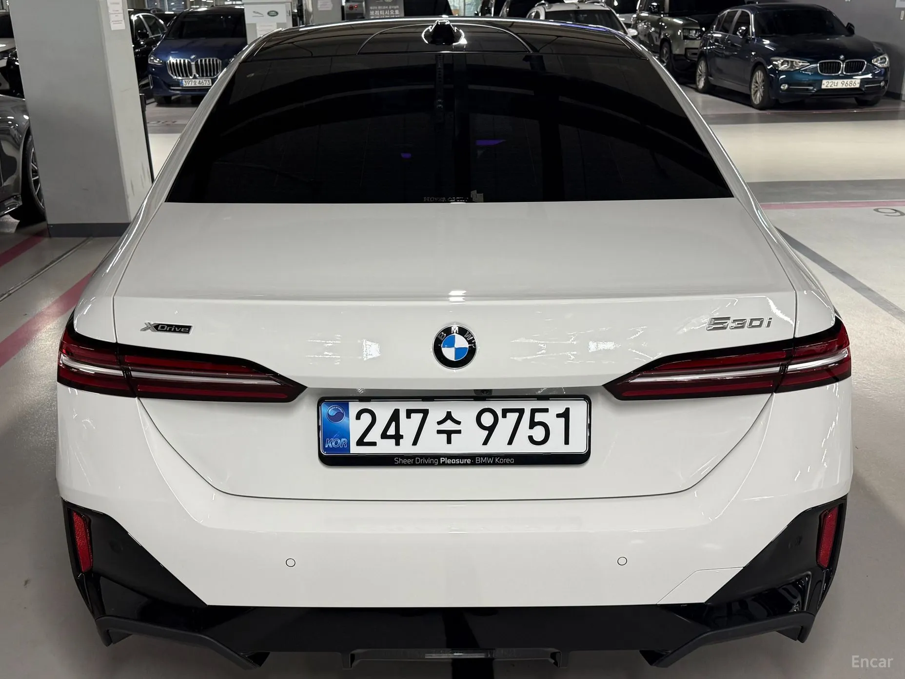 BMW 5 Series (G60) превью 6