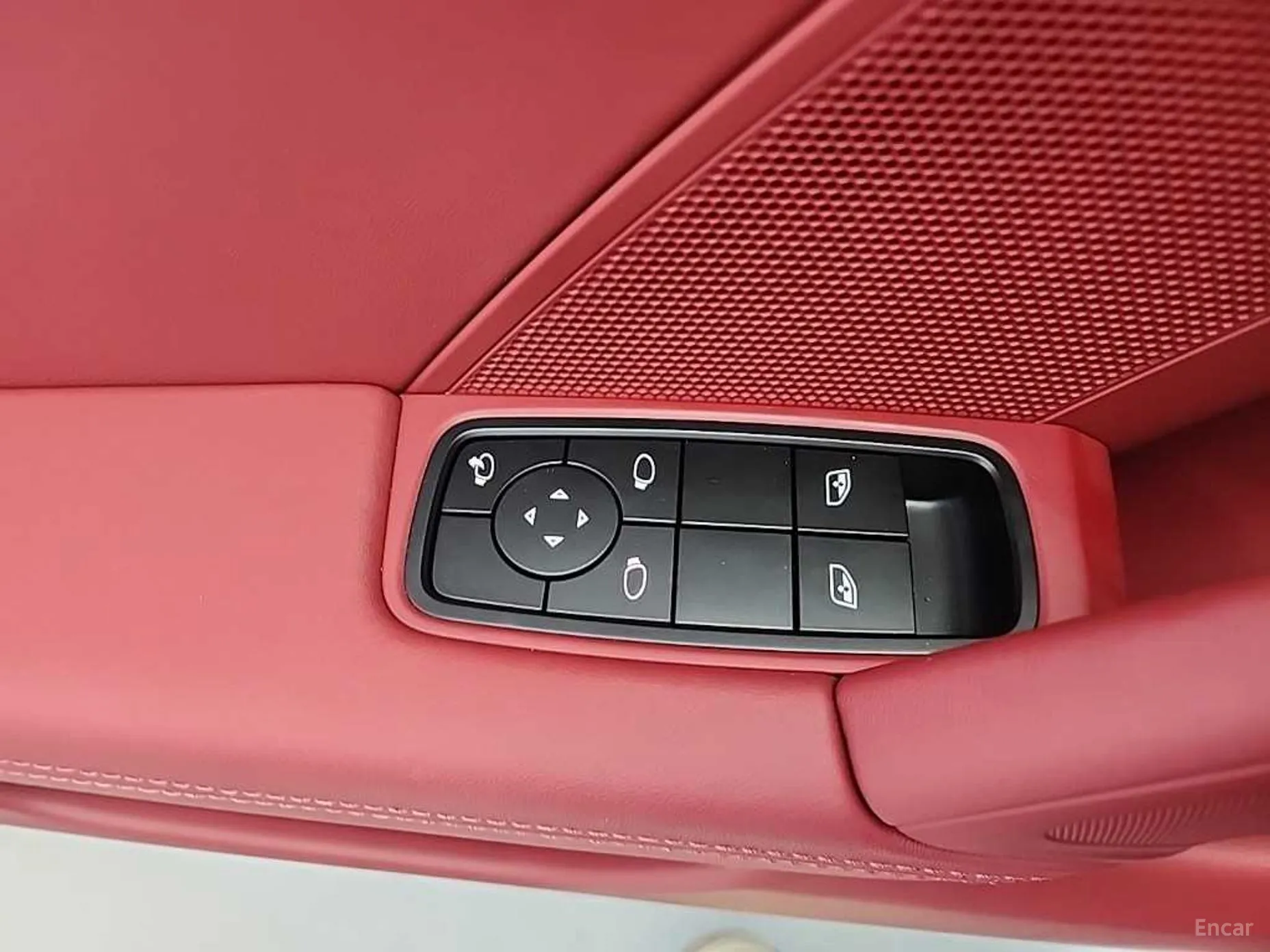 Porsche 911 (992) превью 16