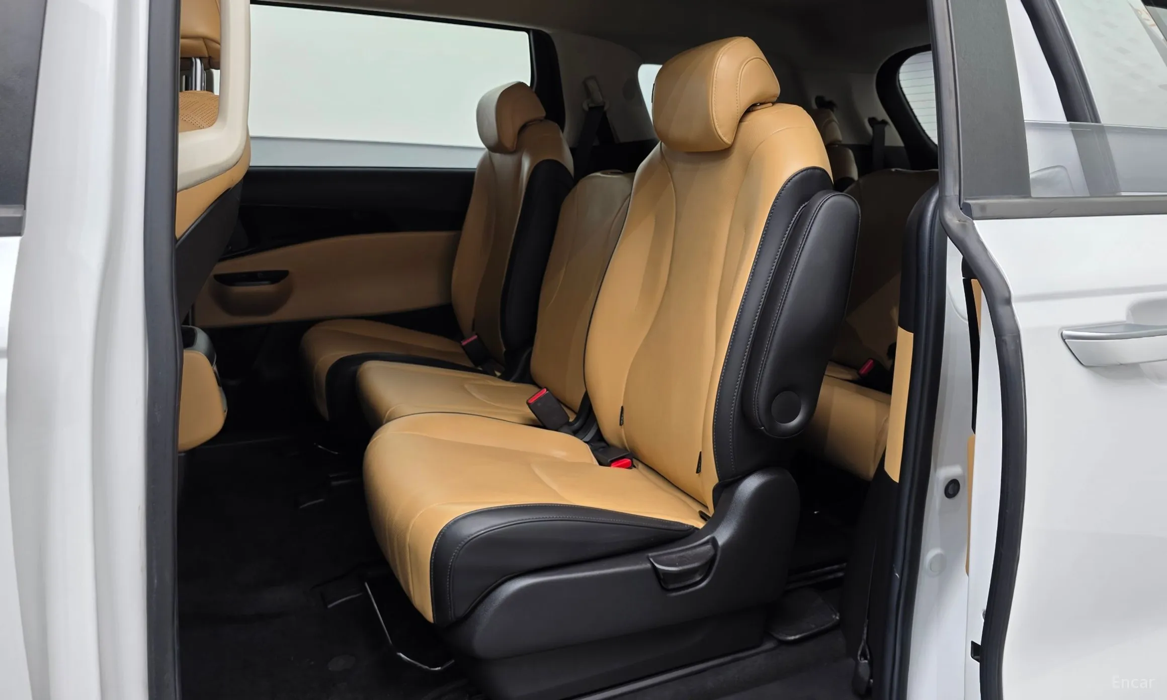 Kia Carnival Gen 4 превью 12