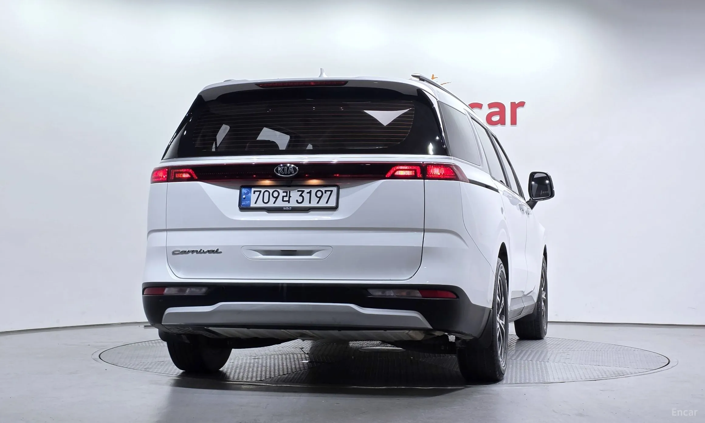 Kia Carnival Gen 4 превью 4