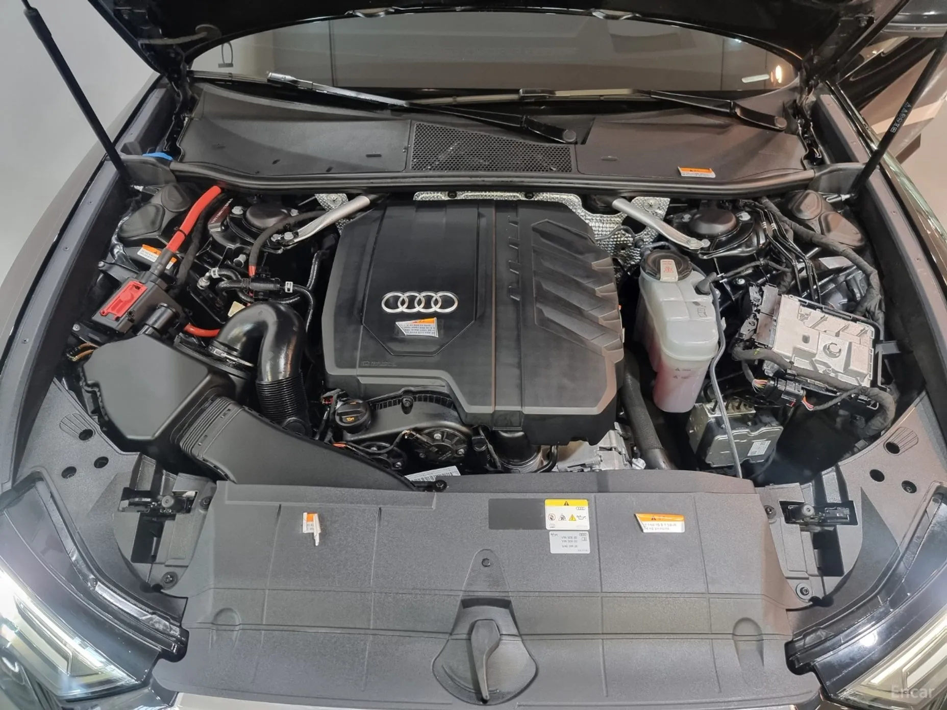 Audi A6 (C8) превью 6