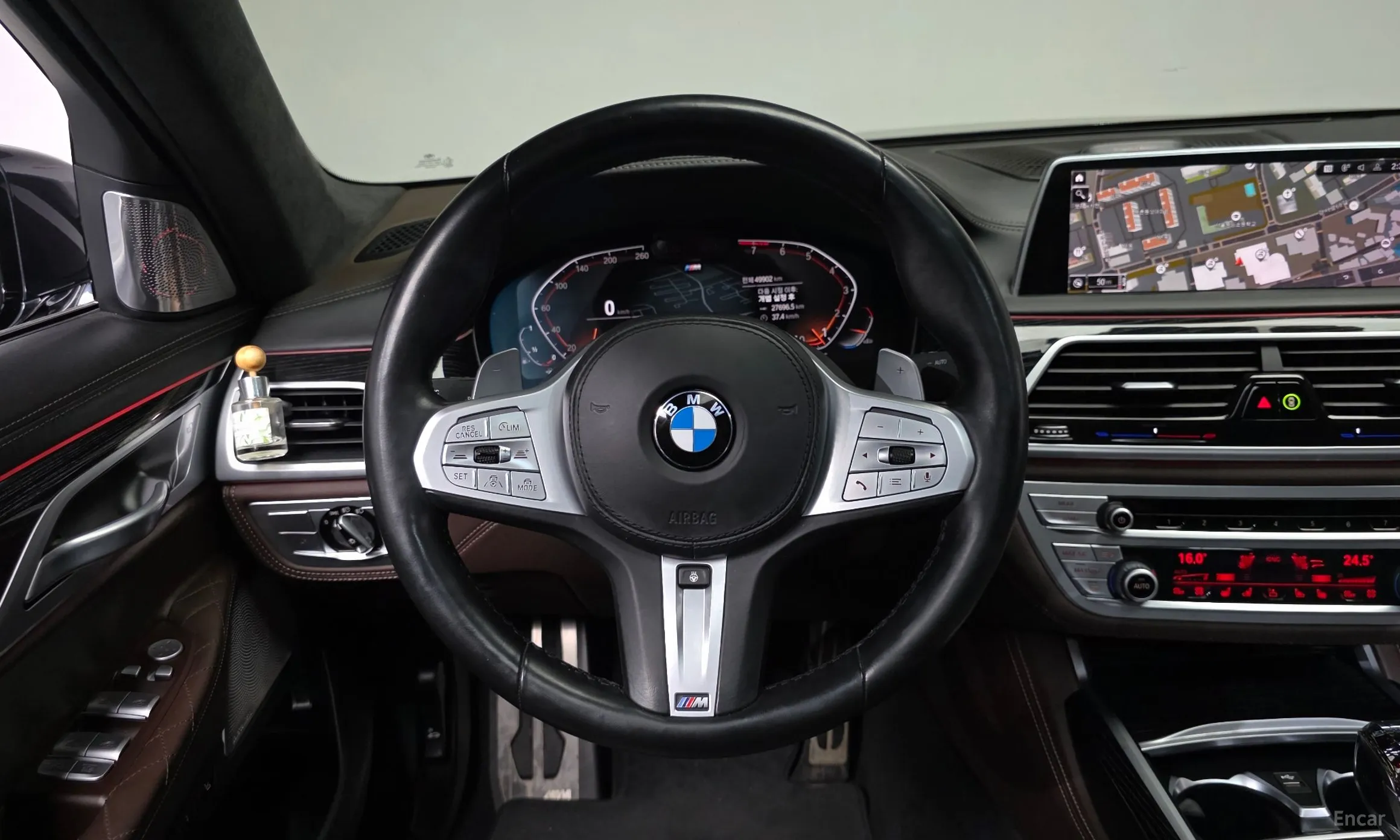 BMW 7 Series (G11) превью 12