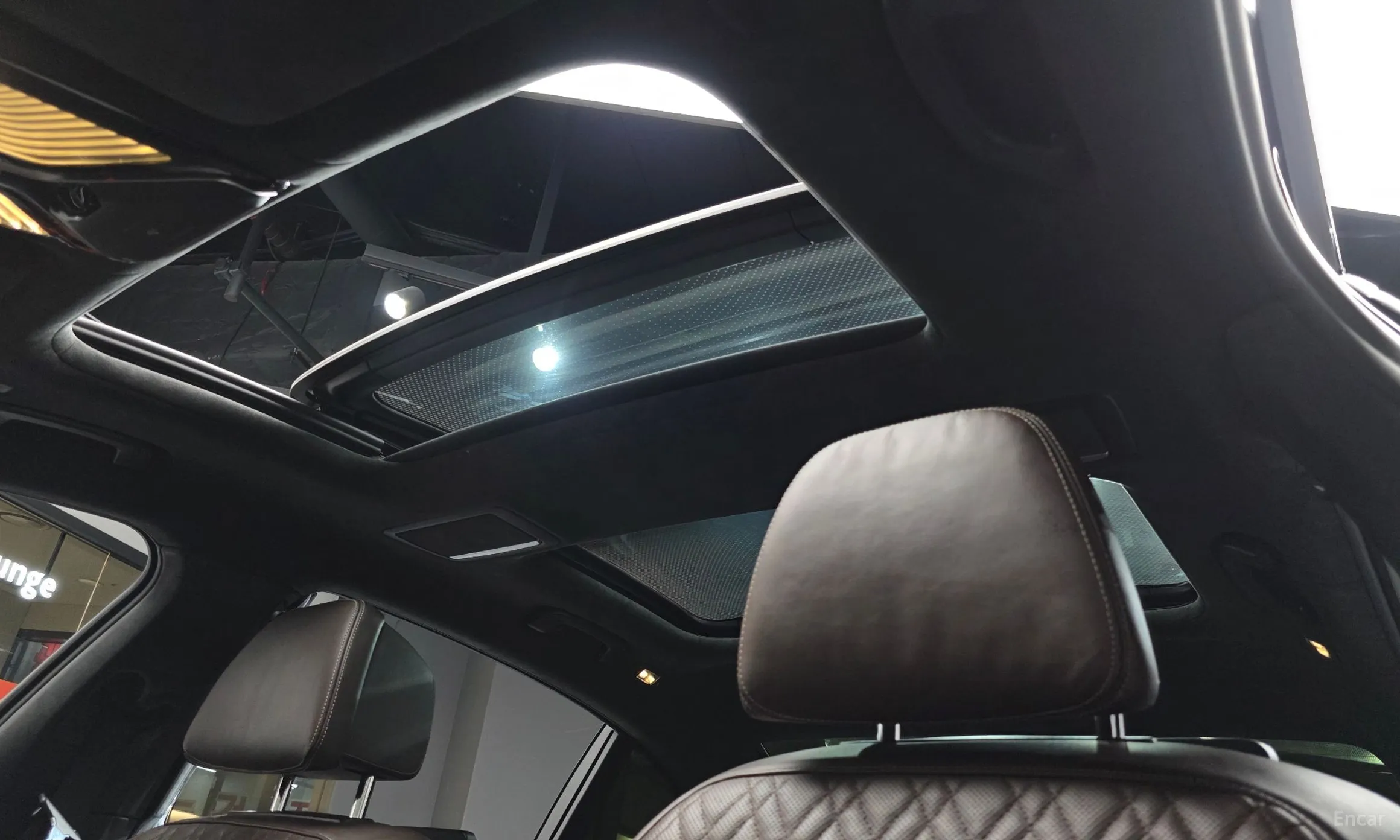BMW 7 Series (G11) превью 15
