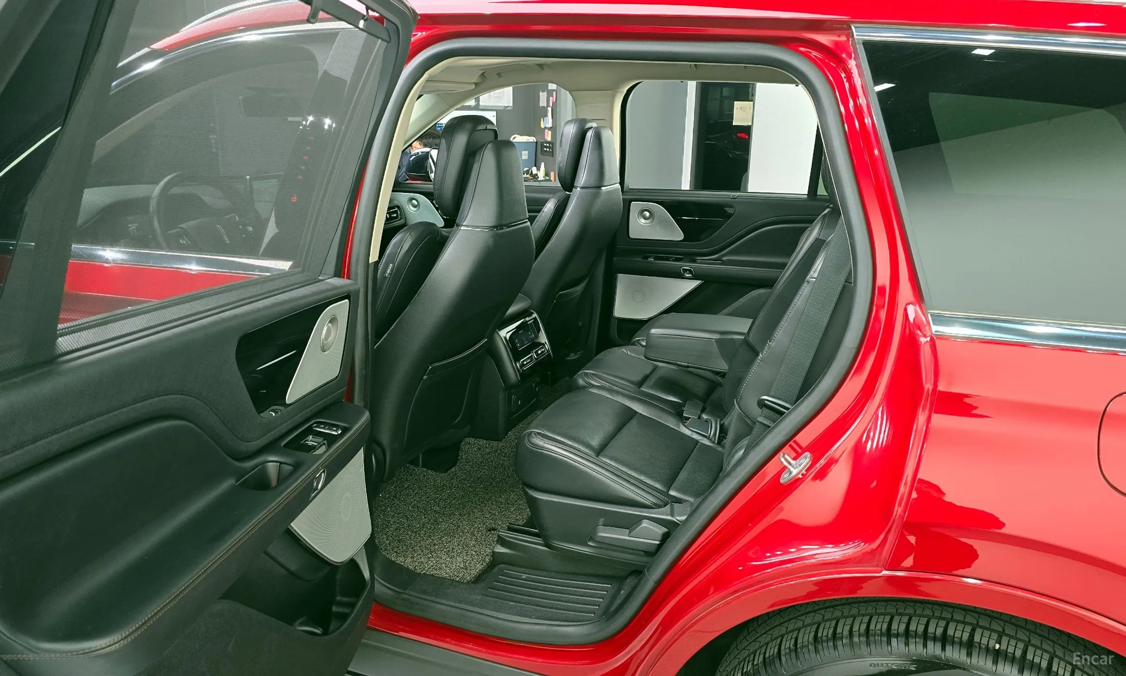 Lincoln Aviator 2nd Generation превью 11