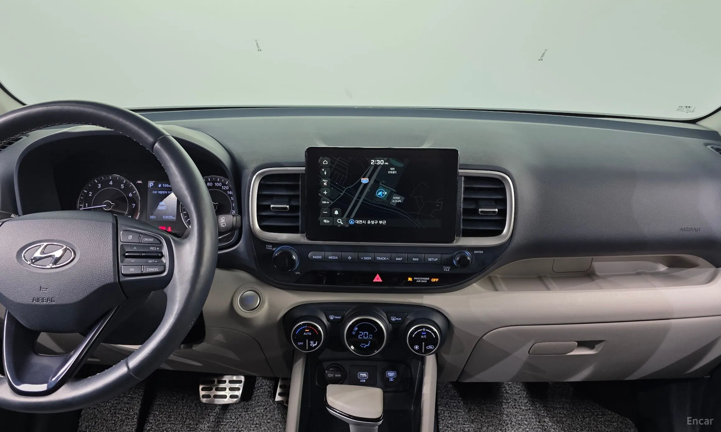 Hyundai Venue превью 16
