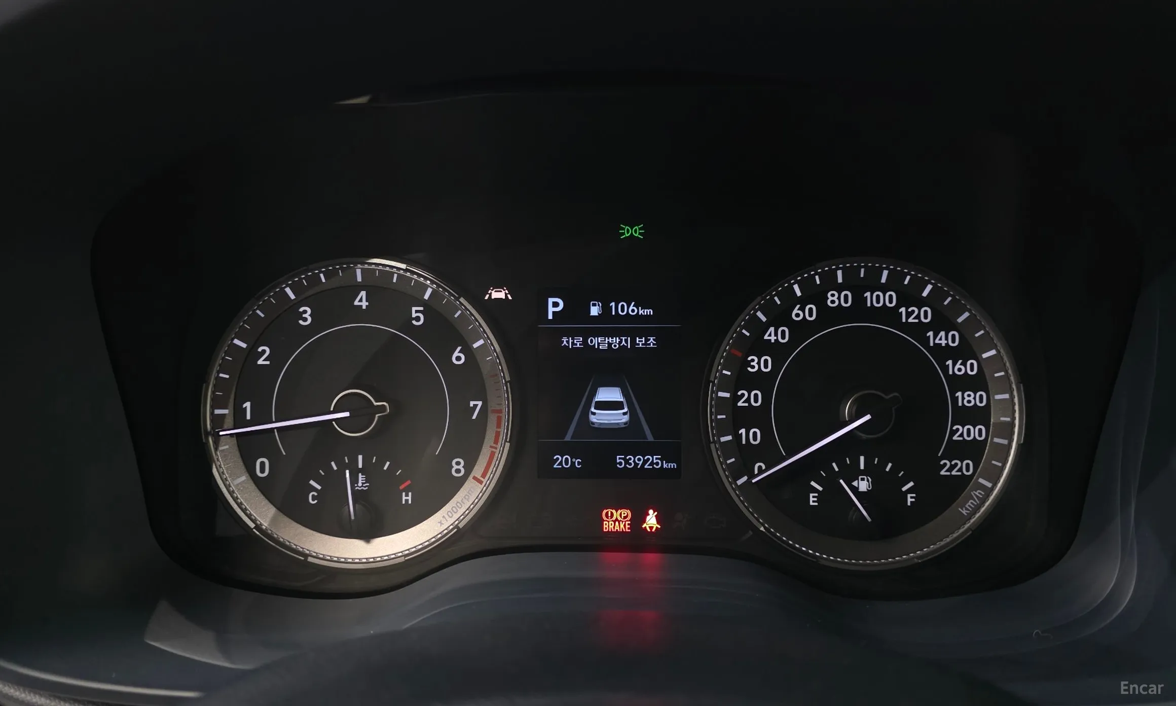 Hyundai Venue превью 8