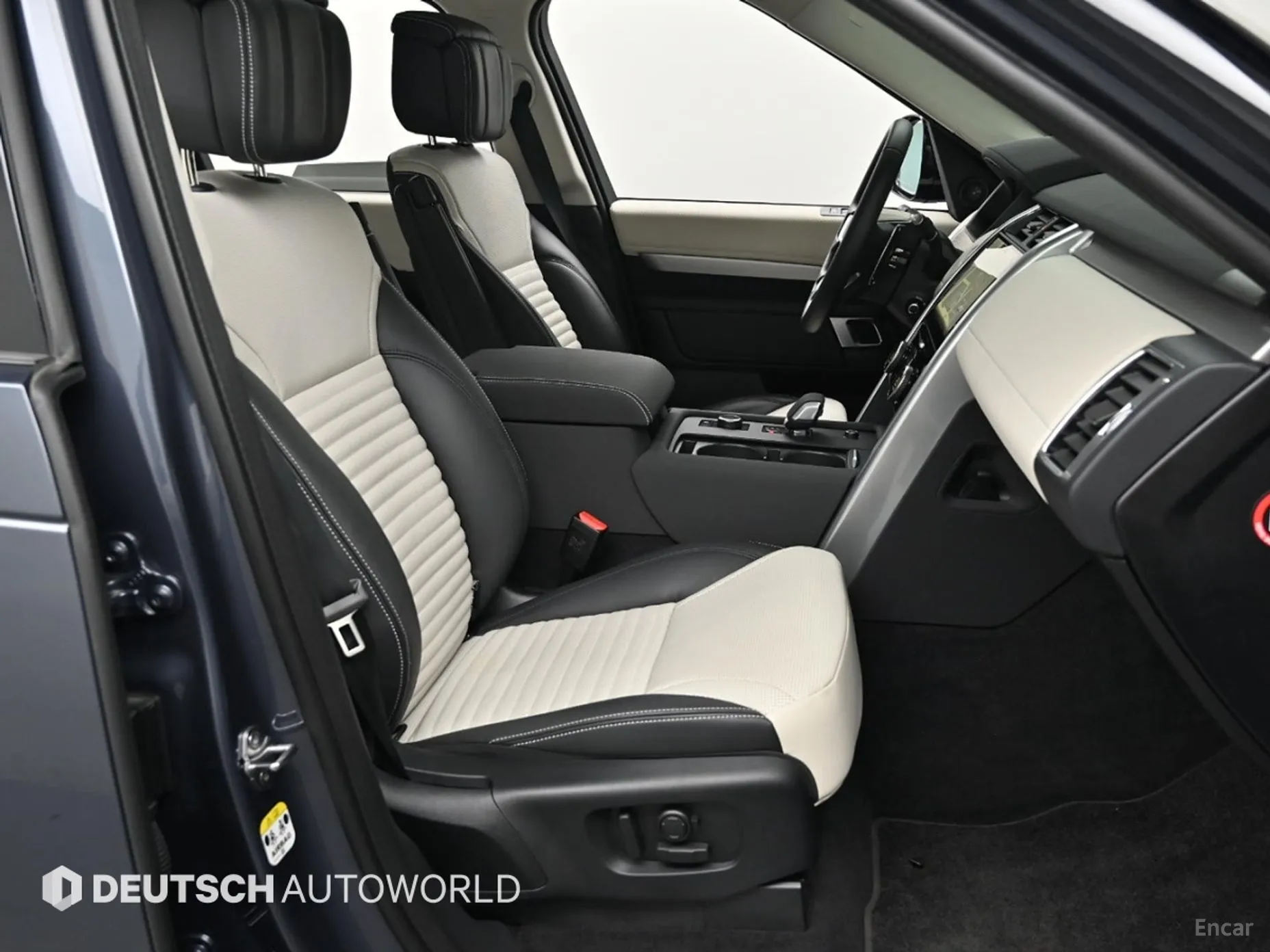 Land Rover Discovery 5 превью 10
