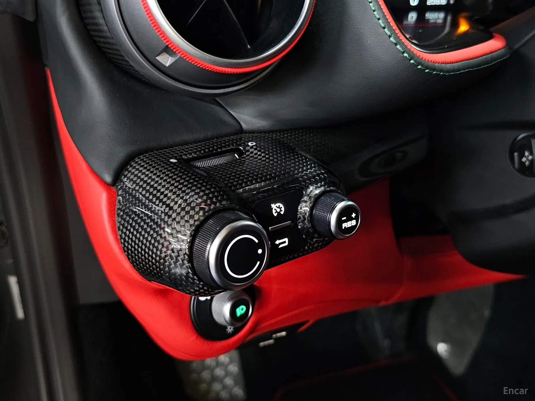 Ferrari 812 Superfast превью 11