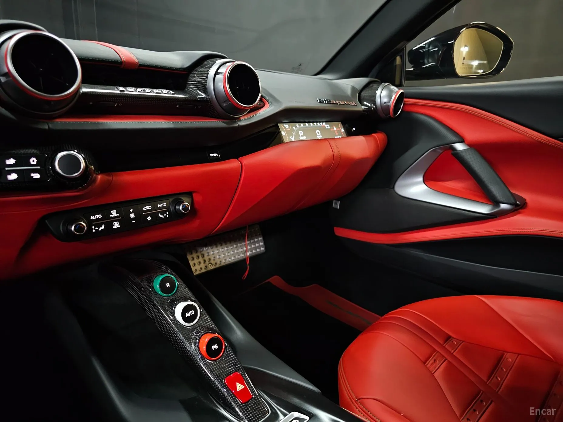 Ferrari 812 Superfast превью 13