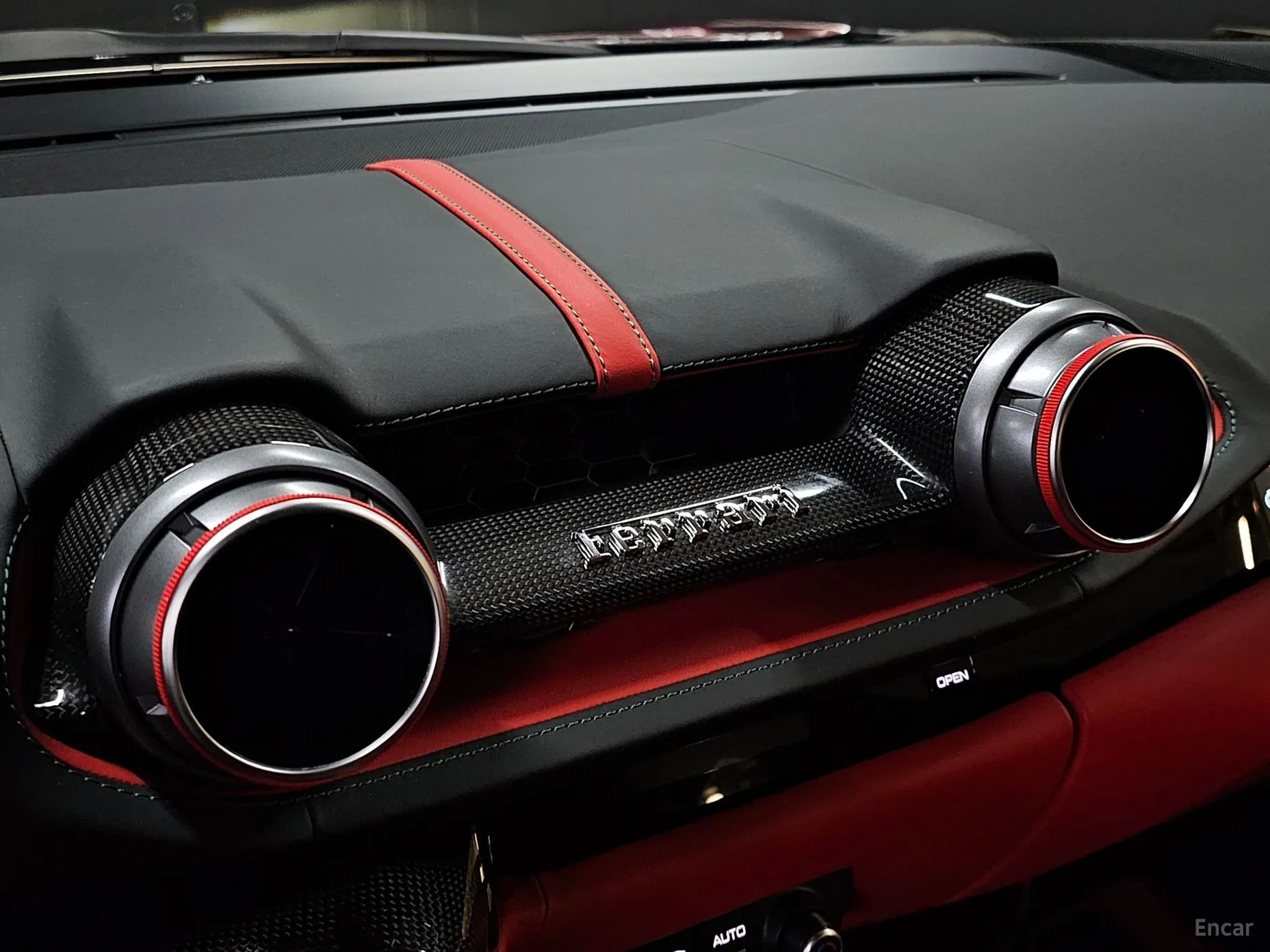 Ferrari 812 Superfast превью 15