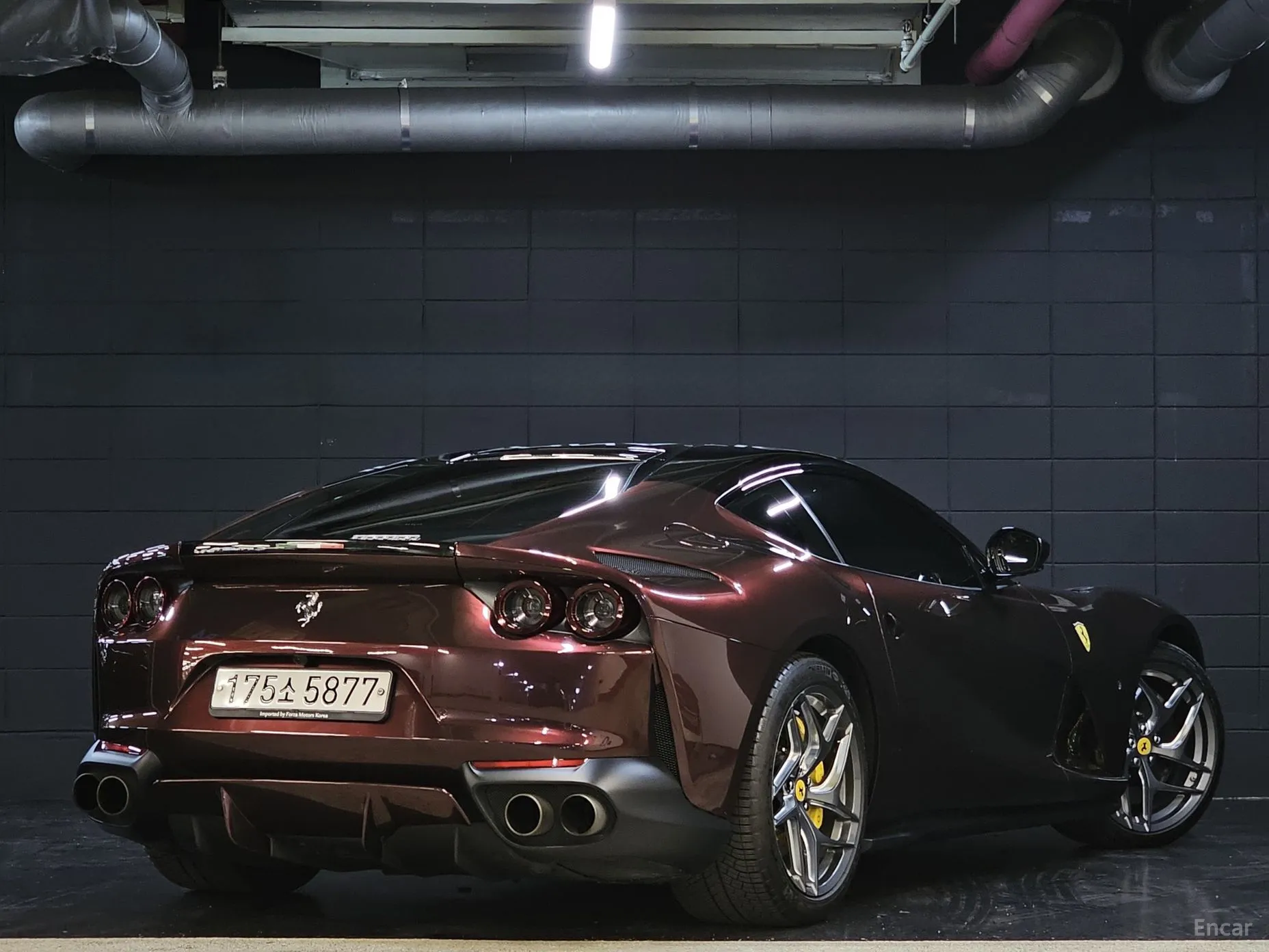 Ferrari 812 Superfast превью 4