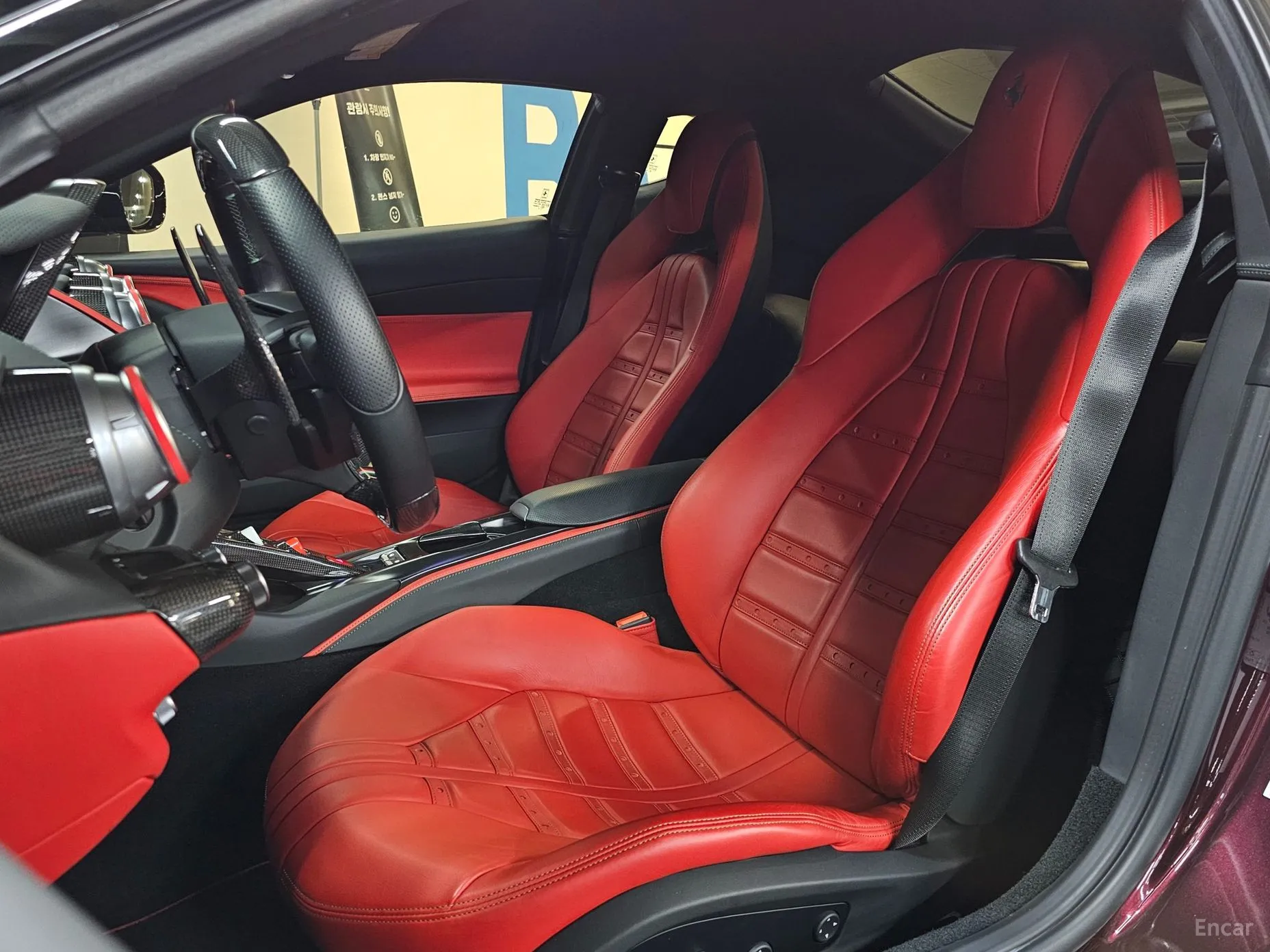 Ferrari 812 Superfast превью 9