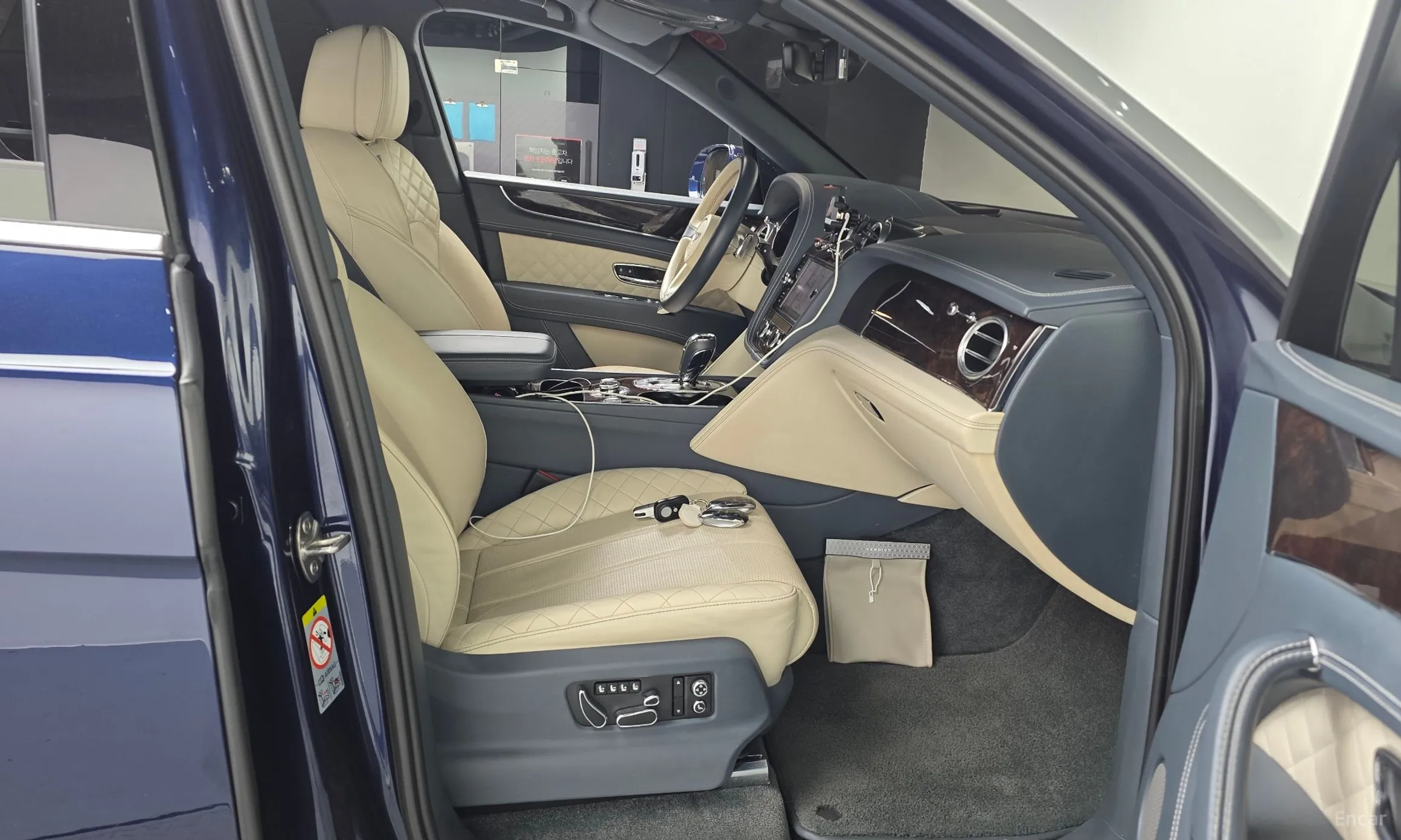 Bentley Bentayga превью 11