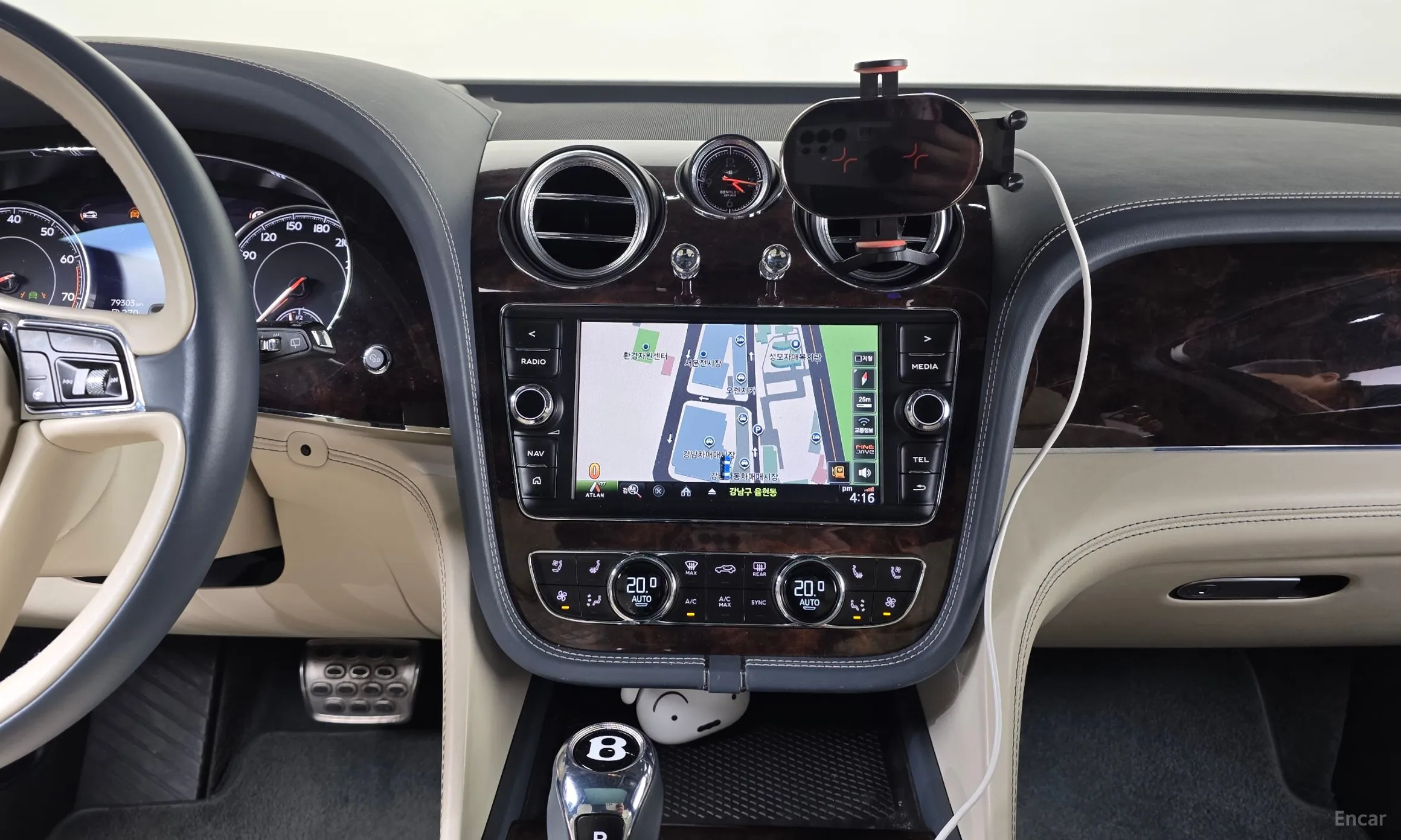 Bentley Bentayga превью 14