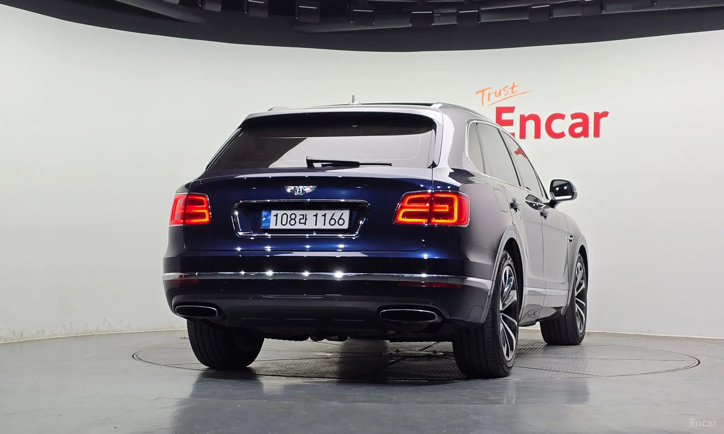 Bentley Bentayga превью 4