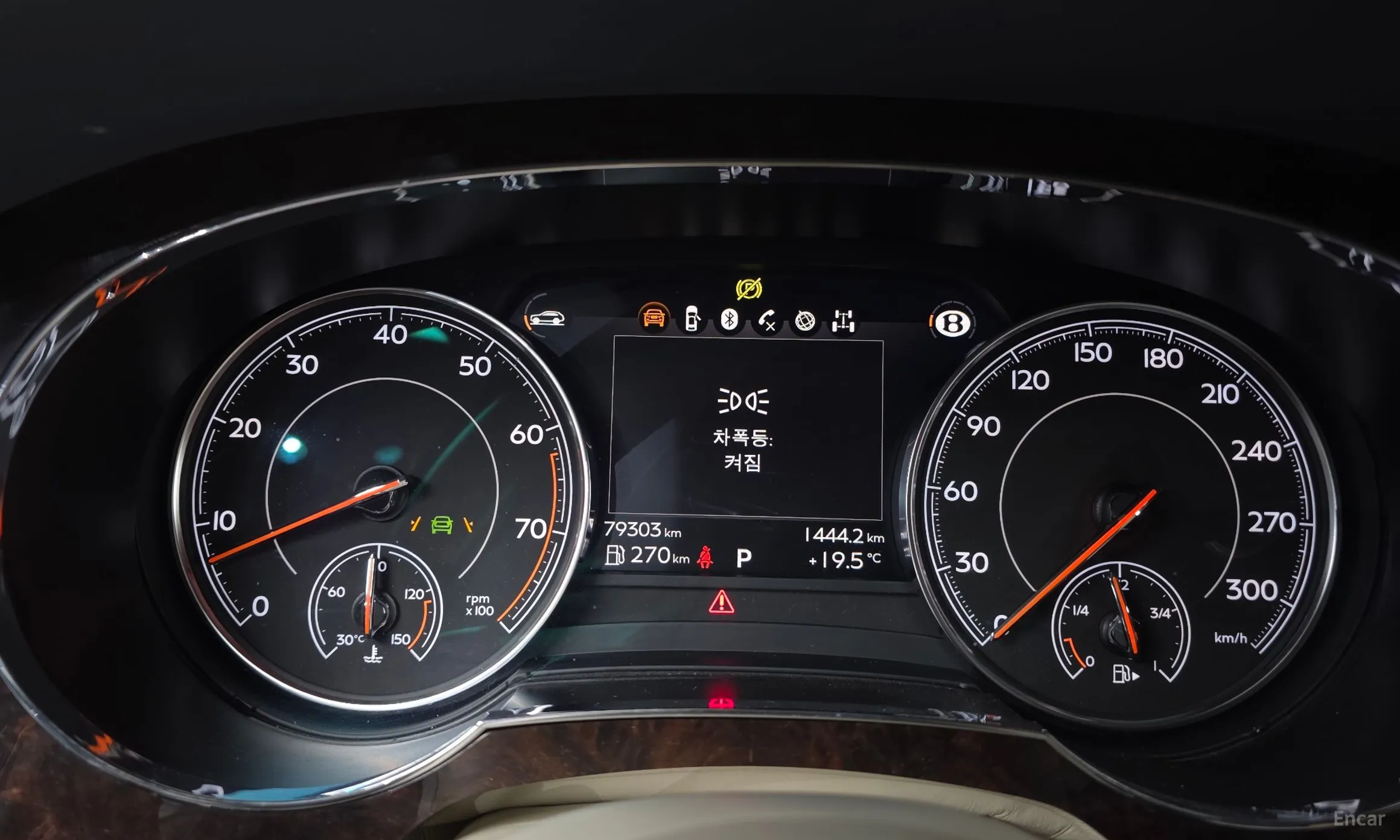 Bentley Bentayga превью 8