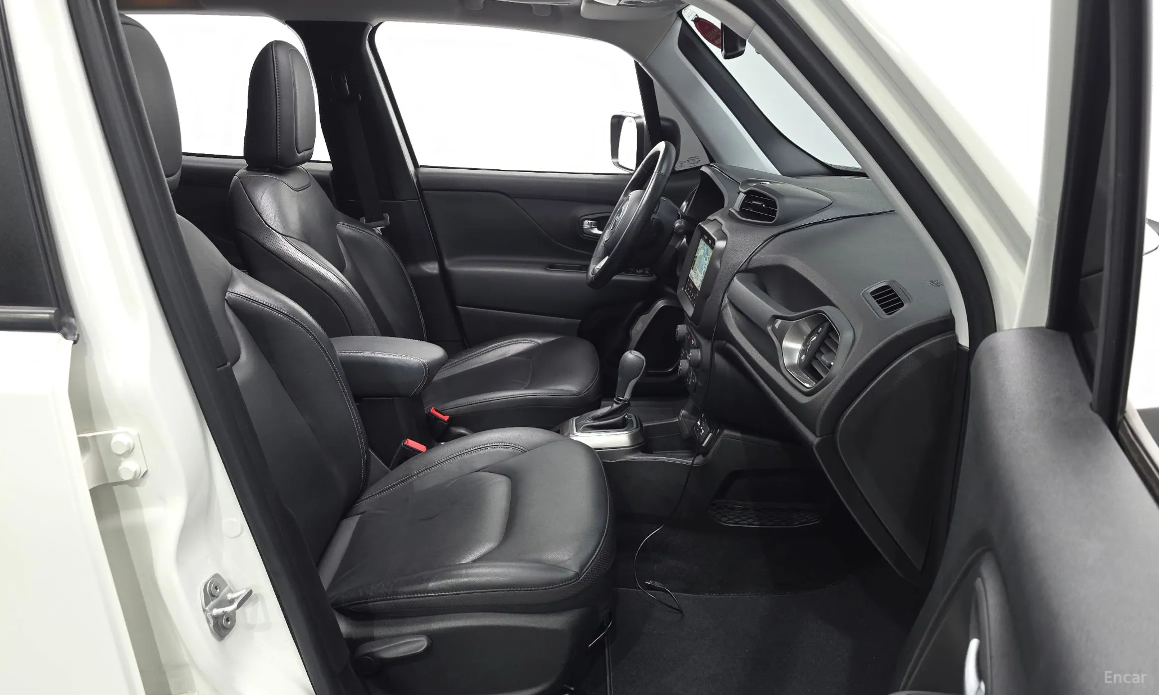Jeep Renegade превью 10