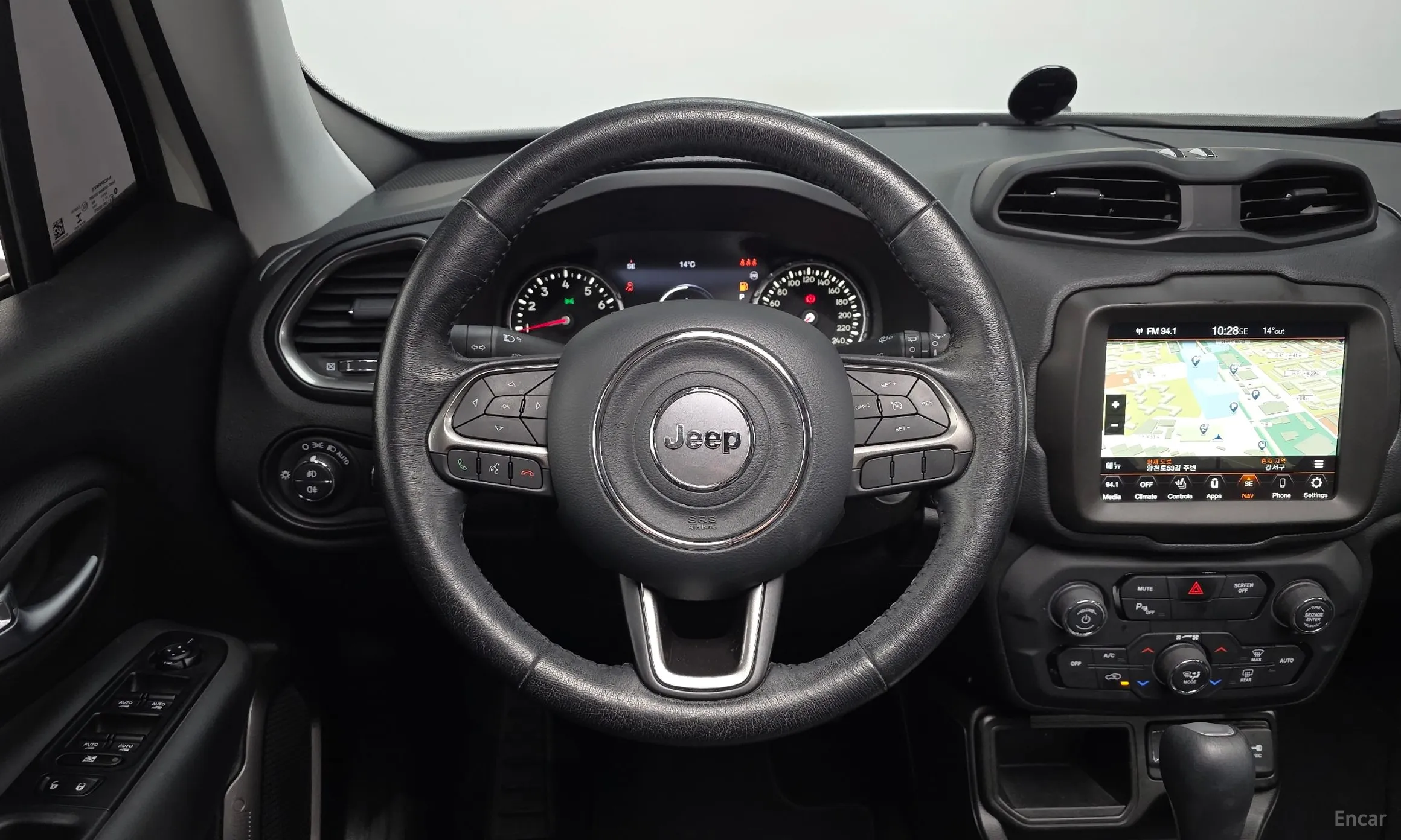 Jeep Renegade превью 13