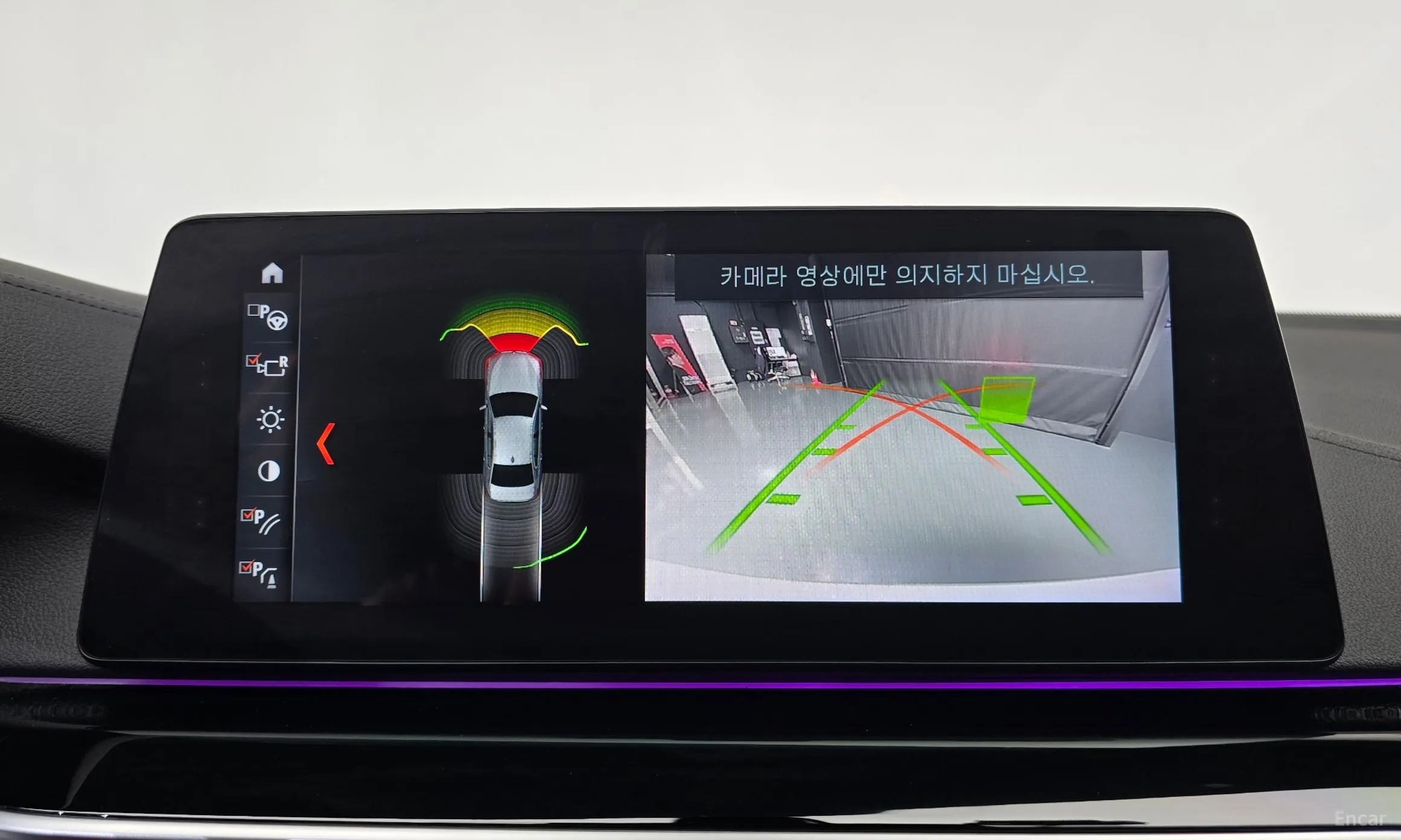 BMW 5 Series (G30) превью 14