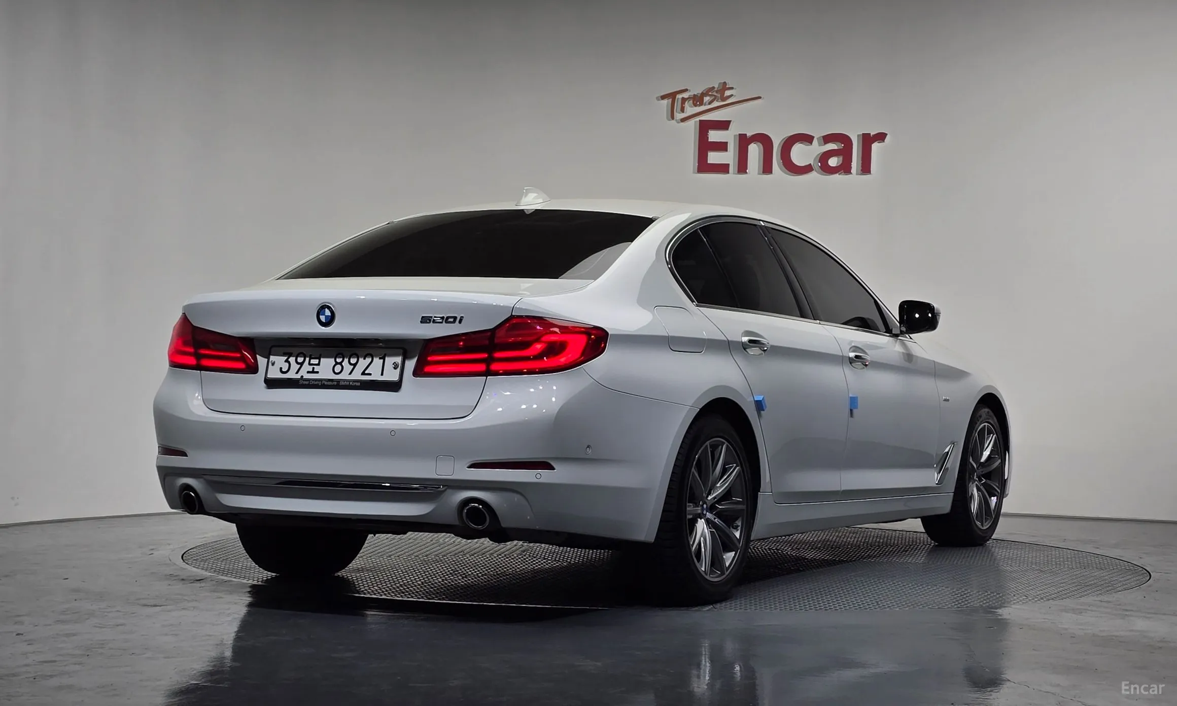 BMW 5 Series (G30)