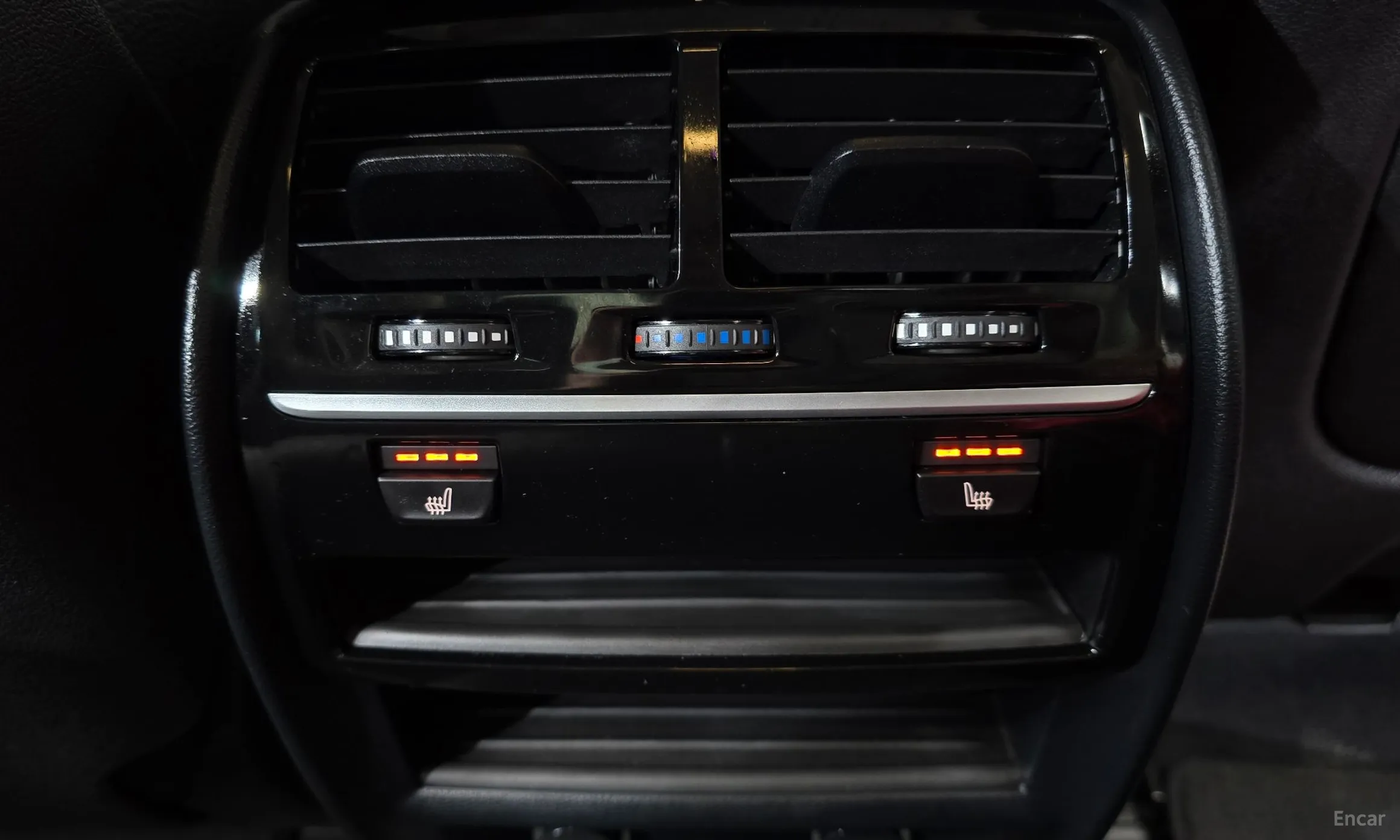 BMW 5 Series (G30) превью 18