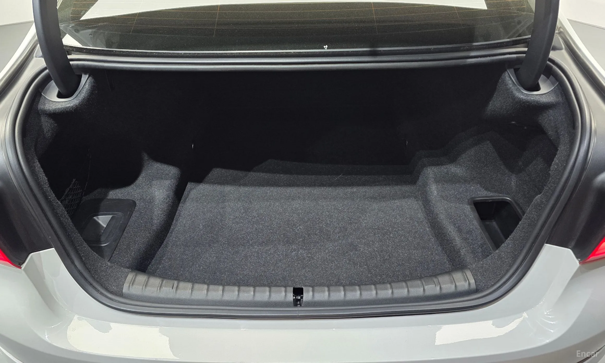 BMW 5 Series (G30) превью 20