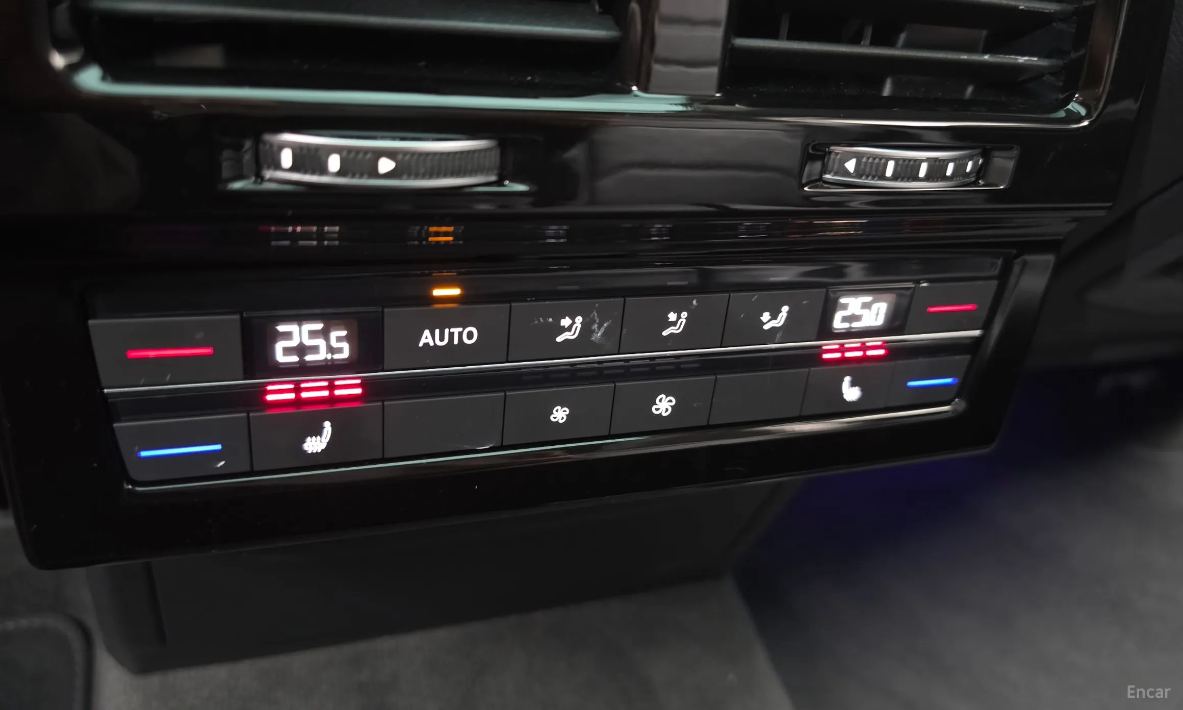 Volkswagen Touareg 3rd Generation превью 17