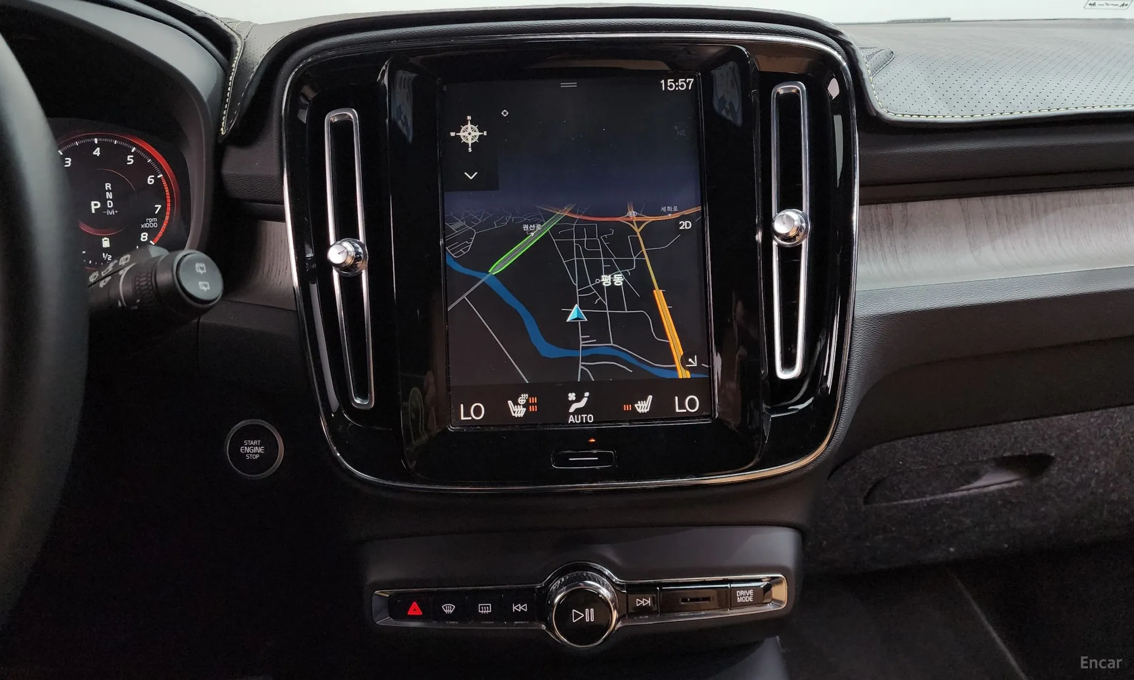 Volvo XC40 превью 13