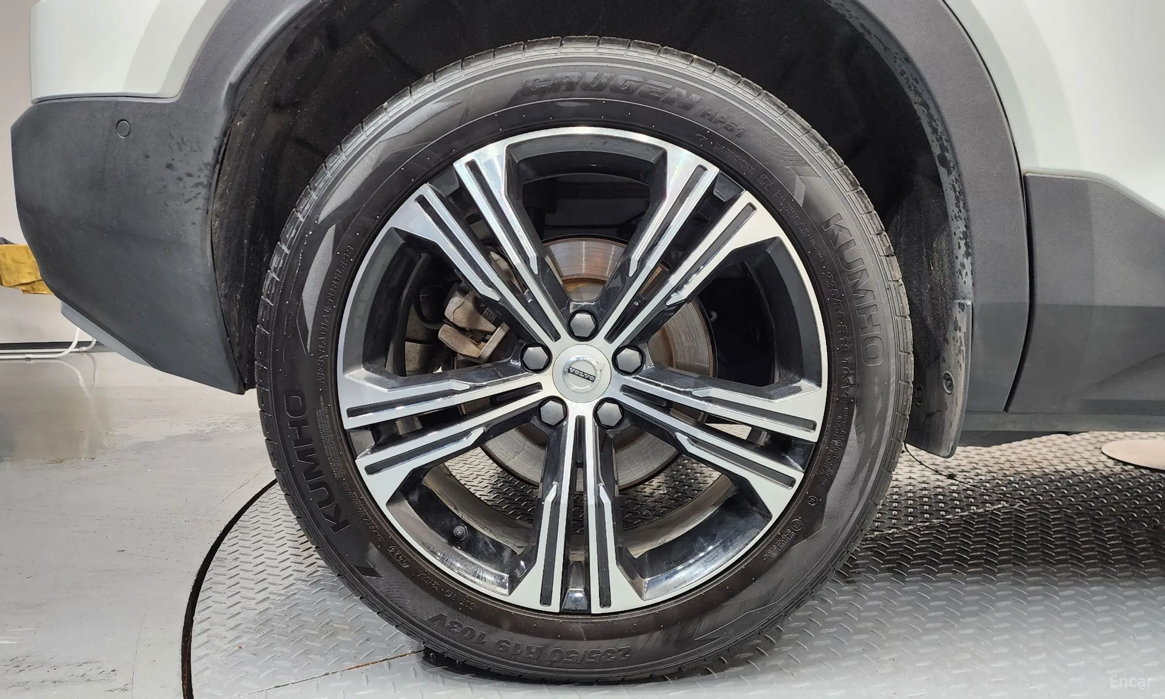 Volvo XC40 превью 5