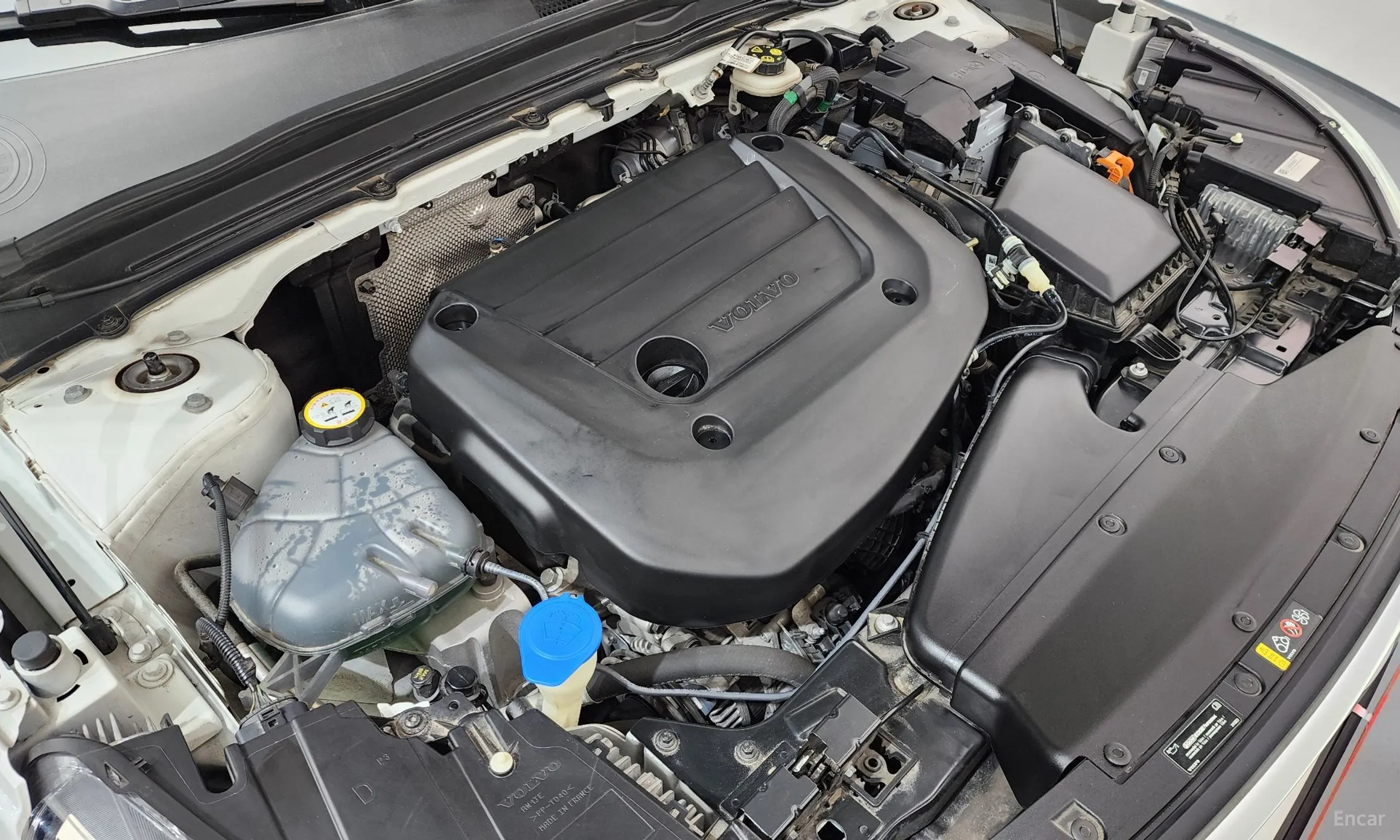 Volvo XC40 превью 6