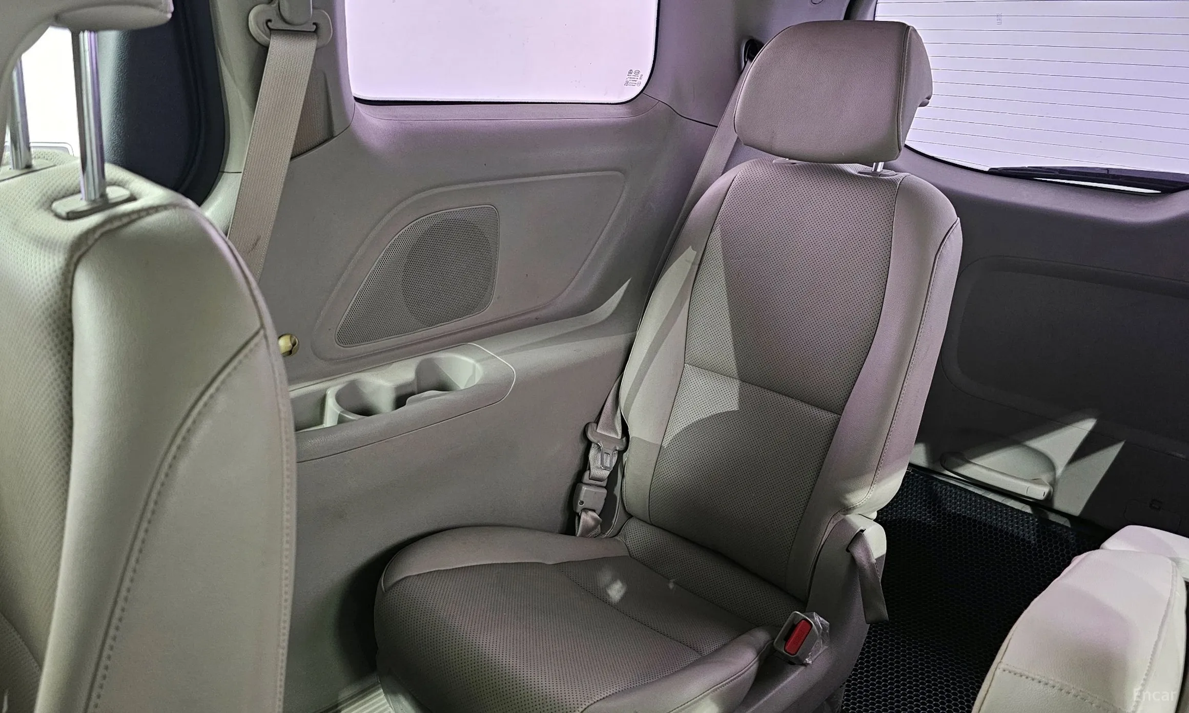 Kia Carnival превью 13