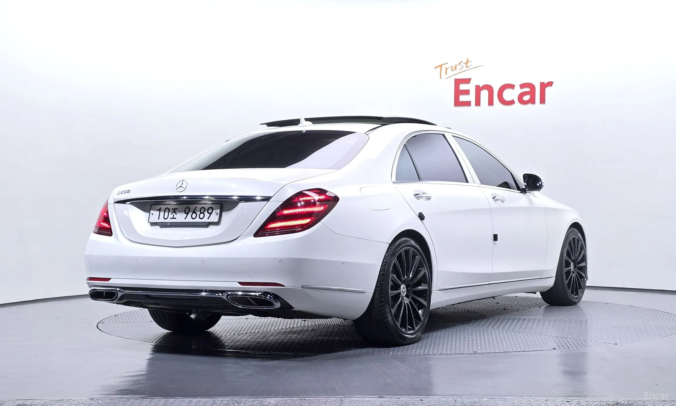 Mercedes Benz S-Class W222