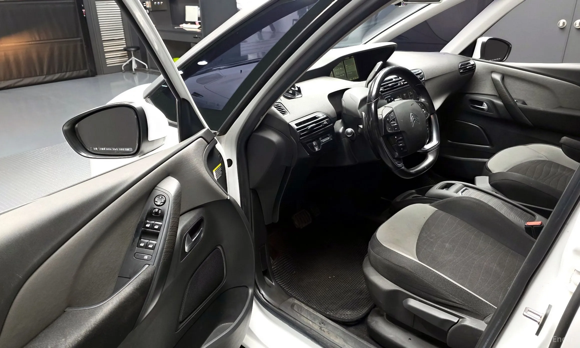 Citroën/DS Grand C4 Picasso превью 10