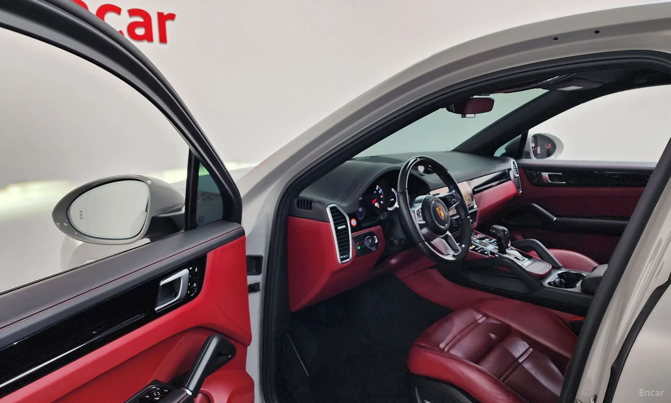 Porsche Cayenne (PO536) превью 10