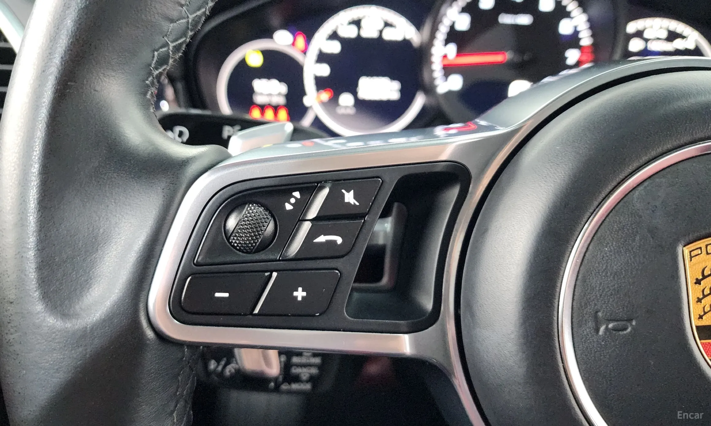 Porsche Cayenne (PO536) превью 19