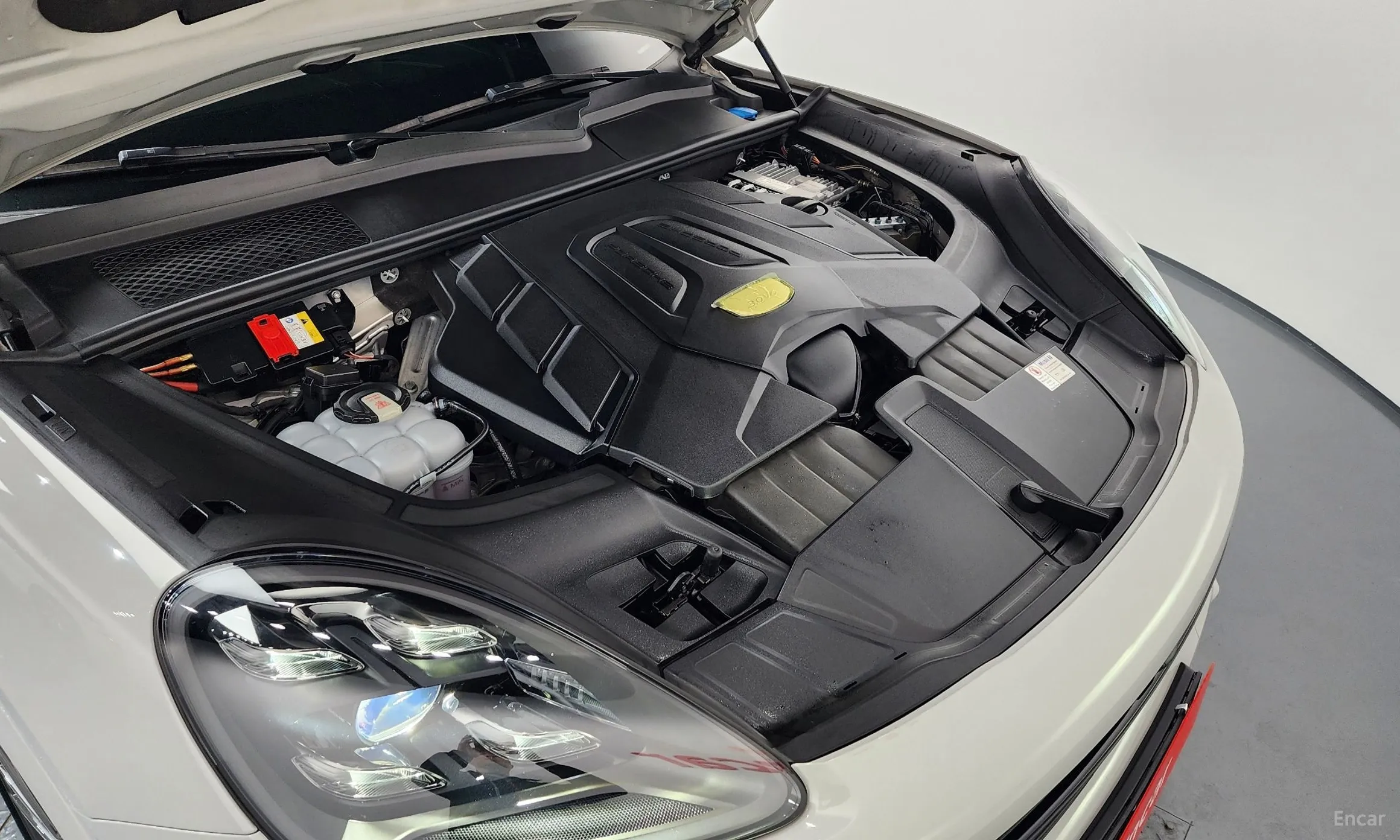 Porsche Cayenne (PO536) превью 6