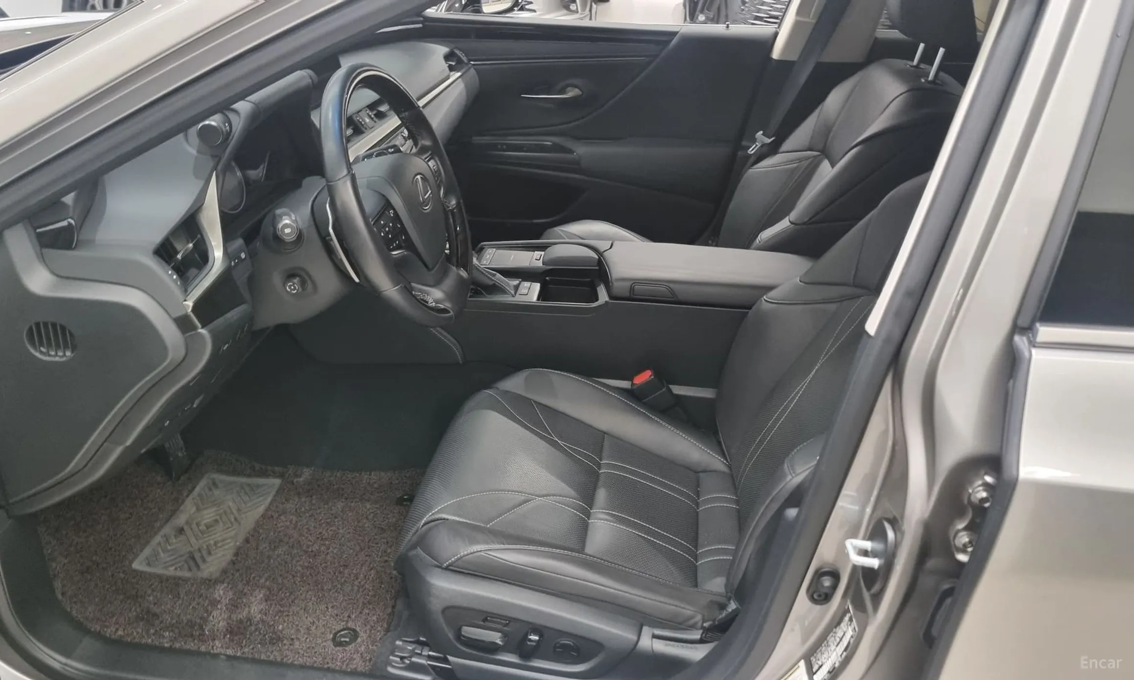 Lexus ES300h 7th Generation превью 10