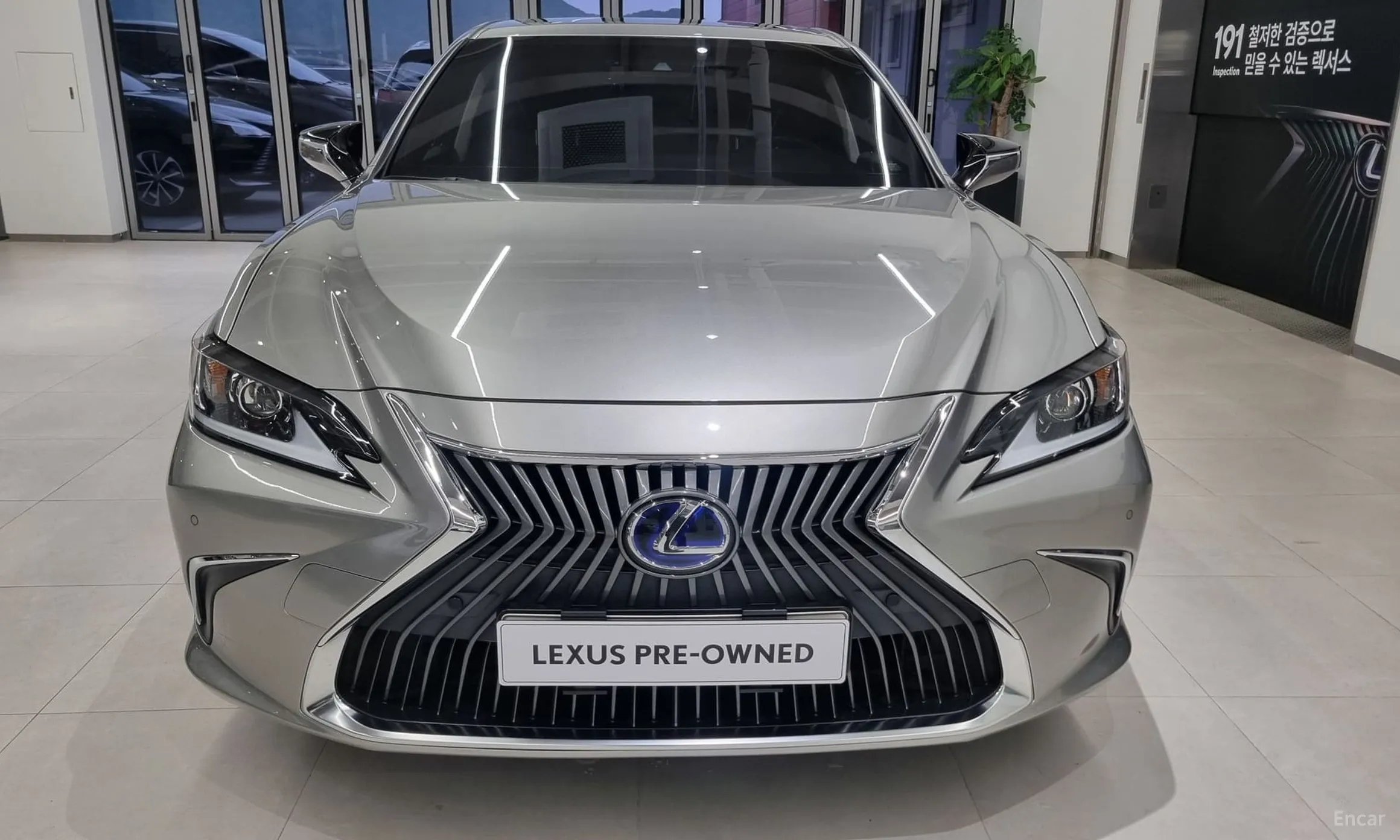 Lexus ES300h 7th Generation превью 3