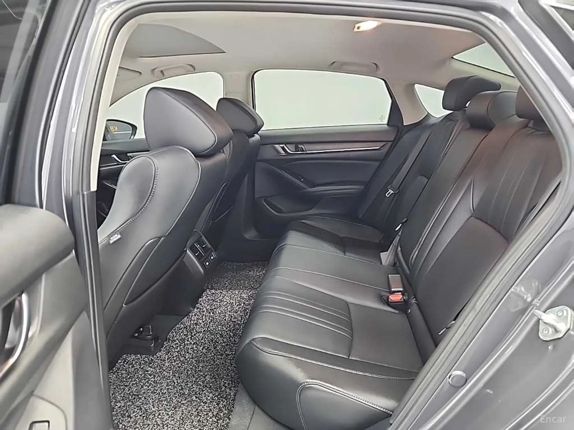 Honda Accord 10th Generation превью 12