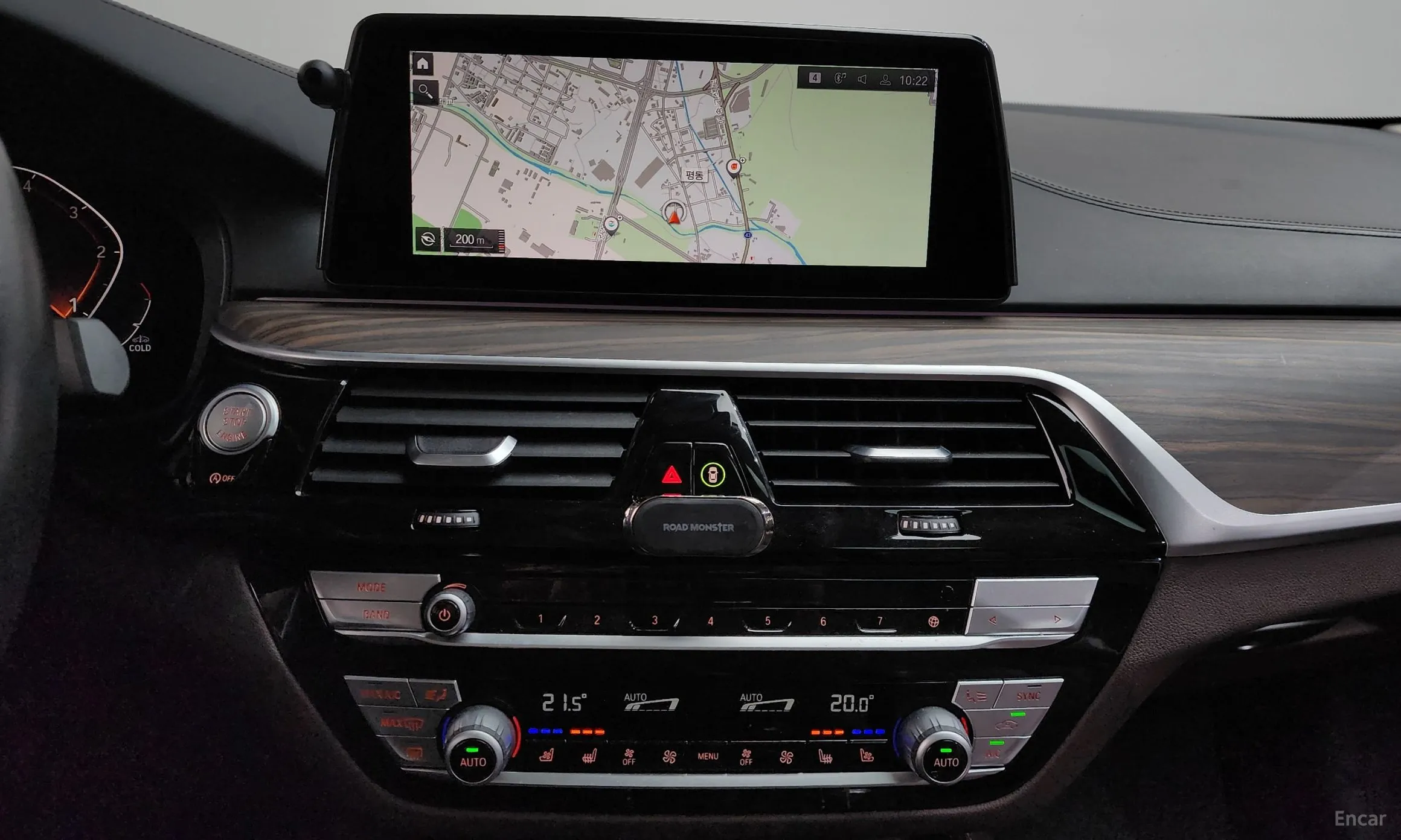 BMW 5 Series (G30) превью 13