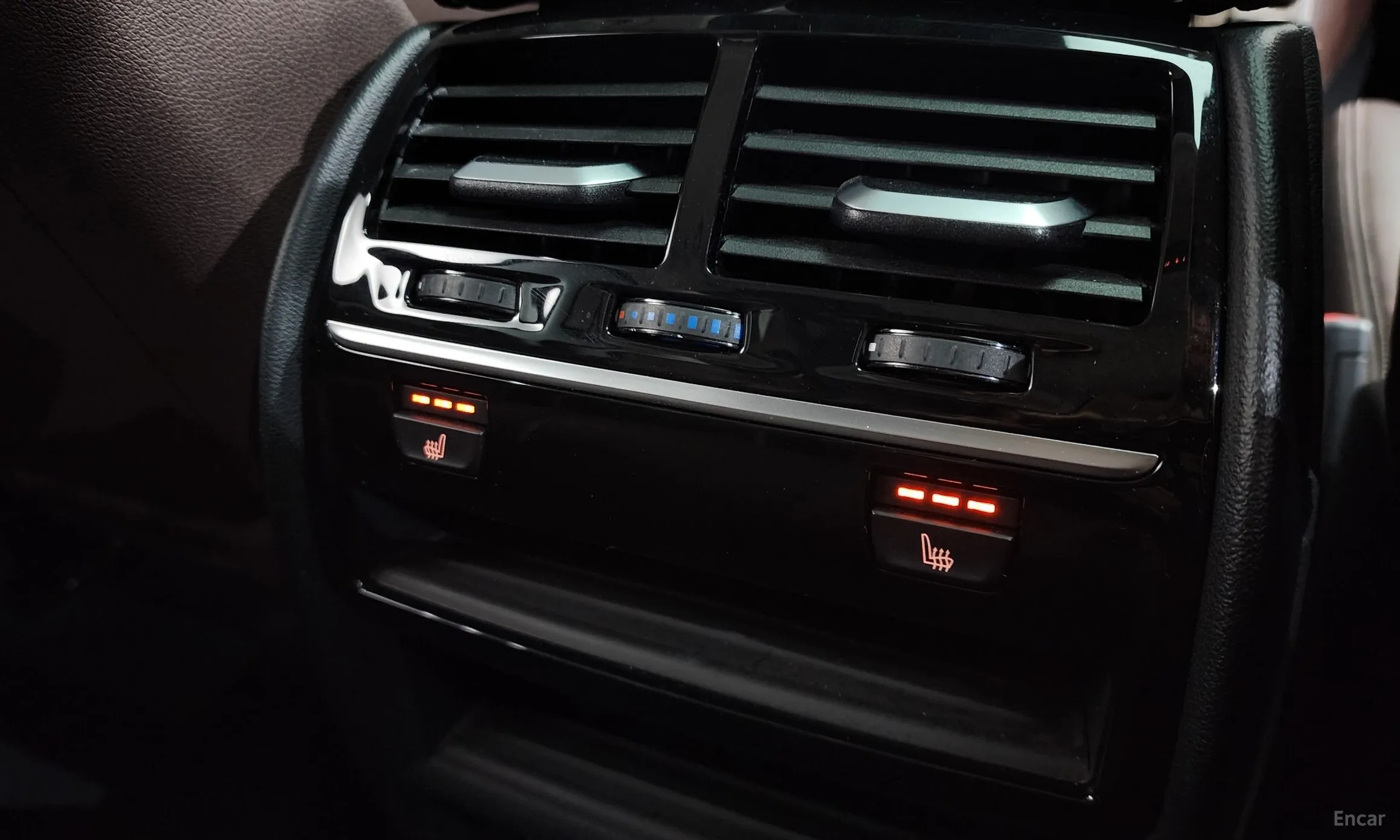 BMW 5 Series (G30) превью 19