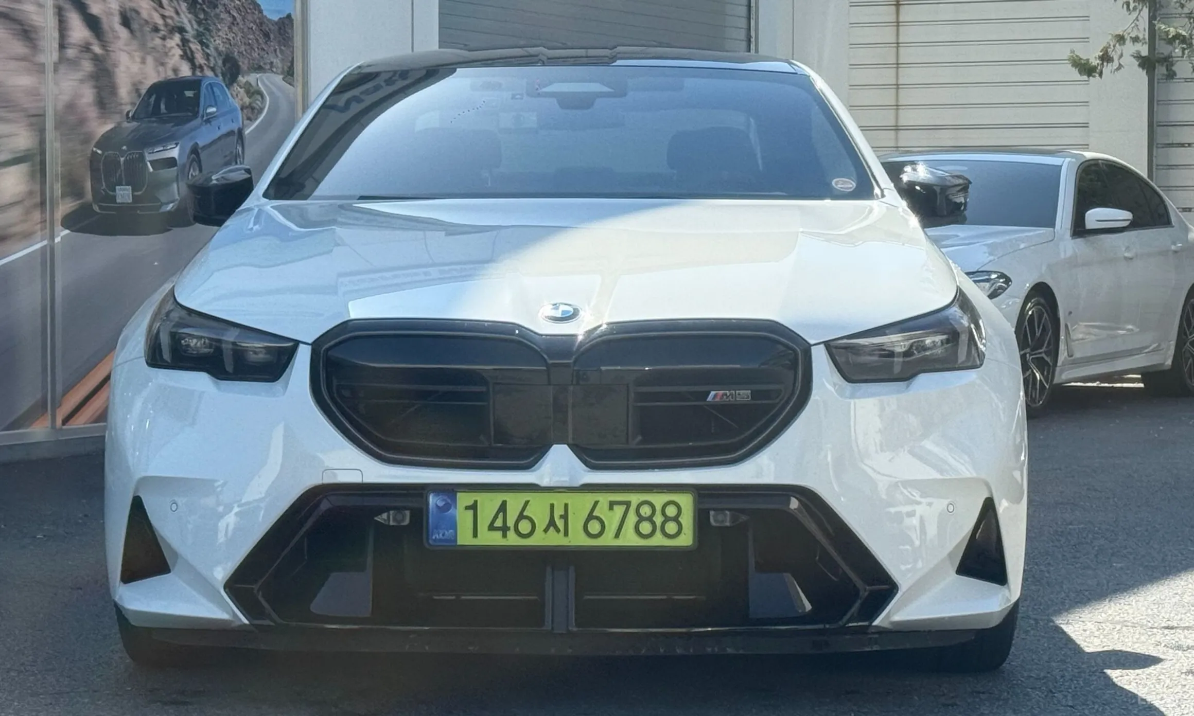 BMW M5 (G90) превью 3
