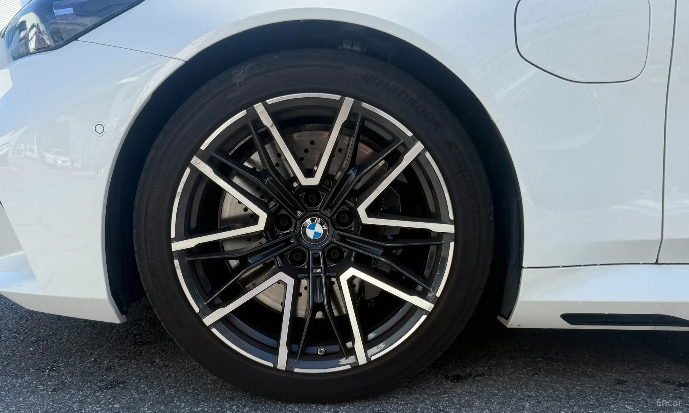 BMW M5 (G90) превью 5