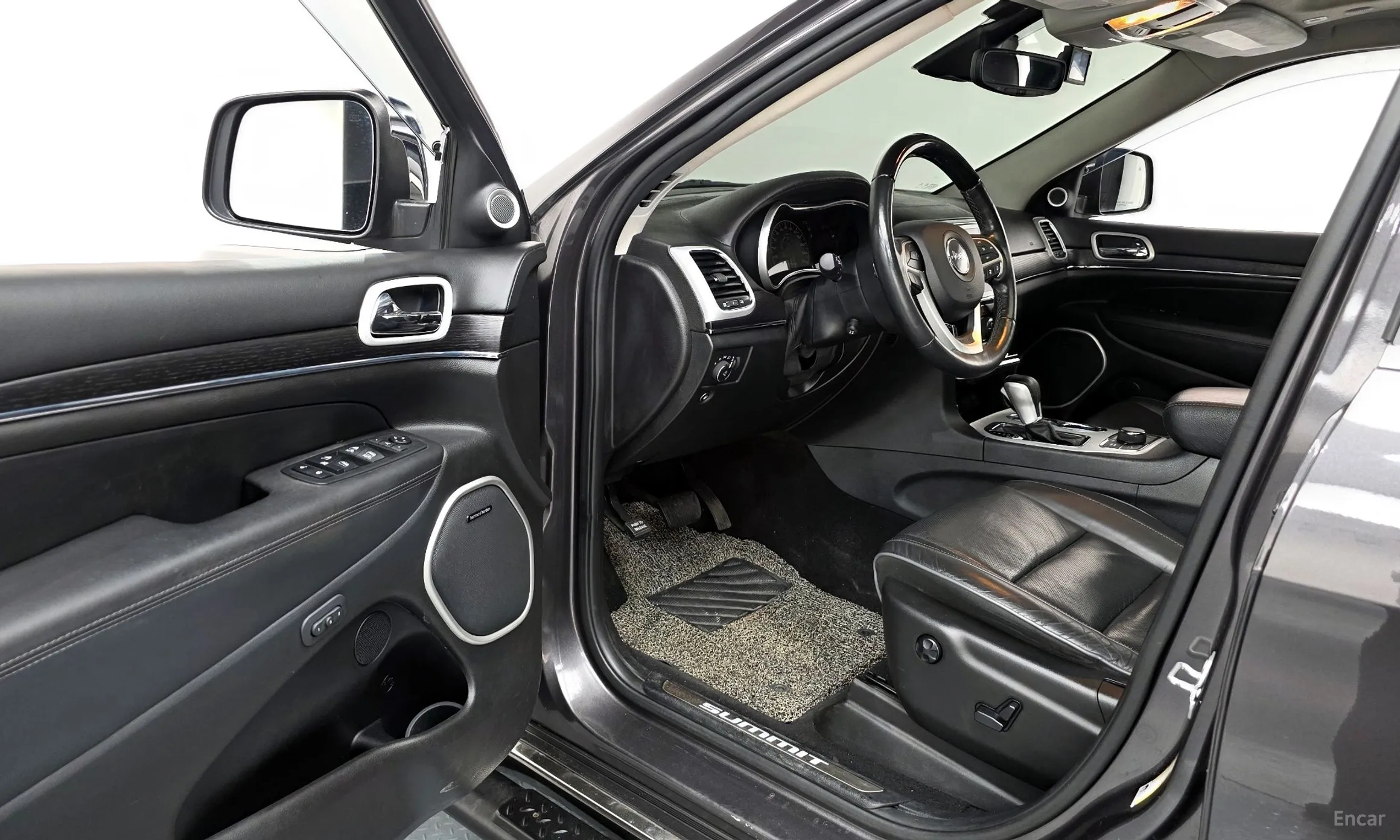 Jeep Grand Cherokee превью 10