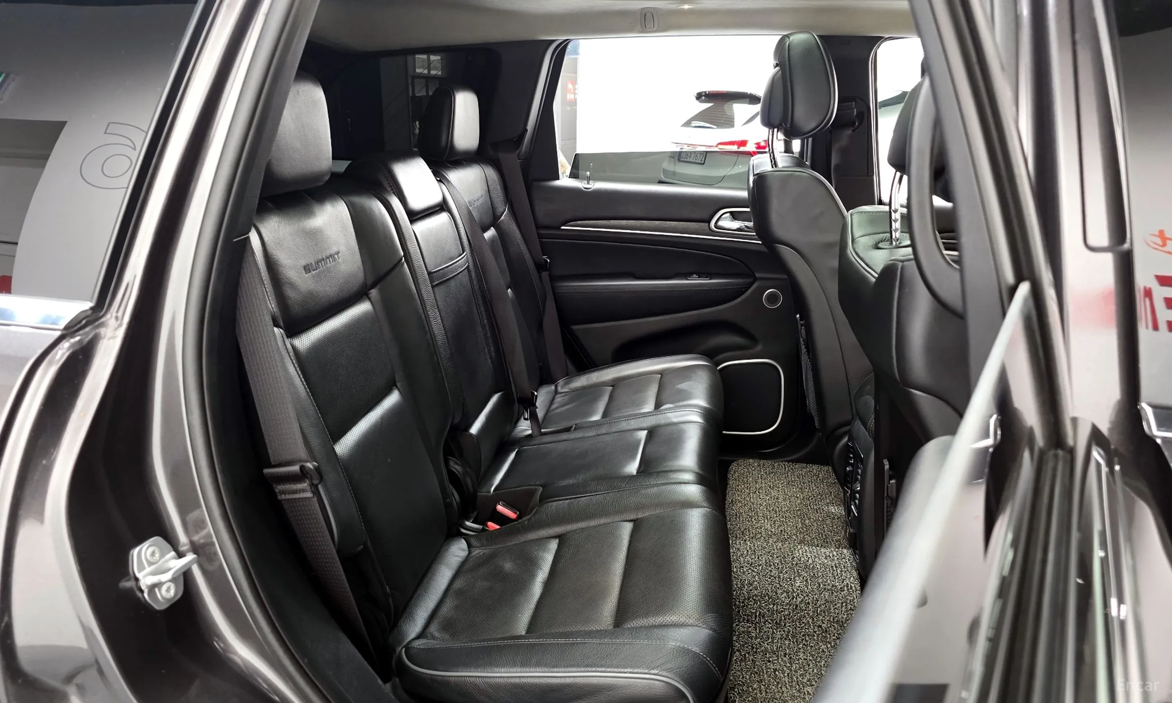 Jeep Grand Cherokee превью 11