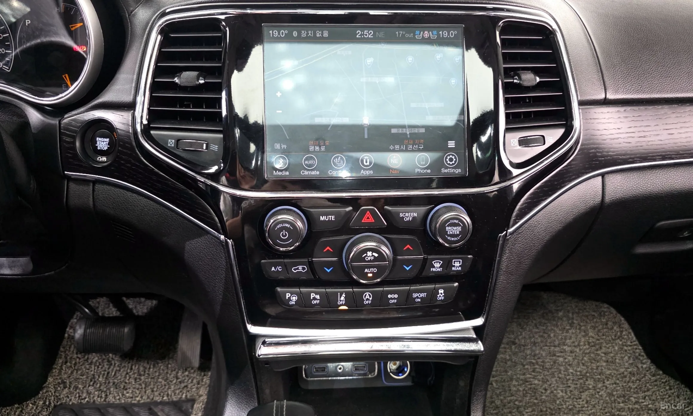 Jeep Grand Cherokee превью 13