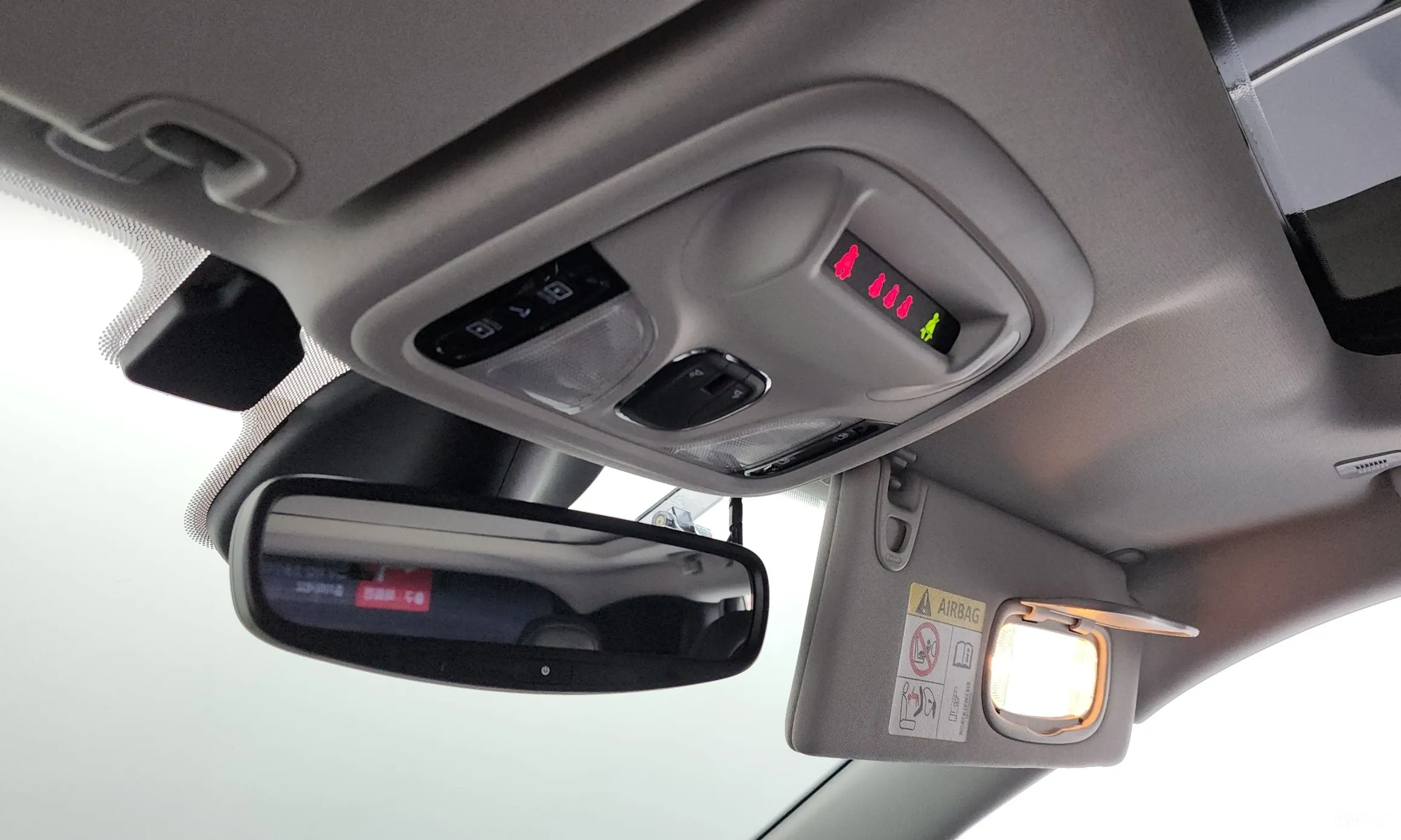 Jeep Cherokee (KL) превью 18