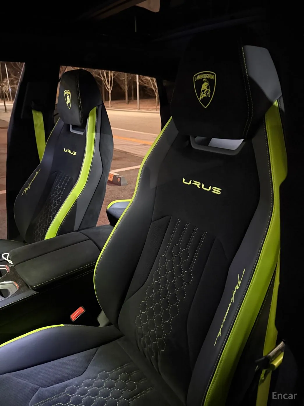 Lamborghini Urus превью 11